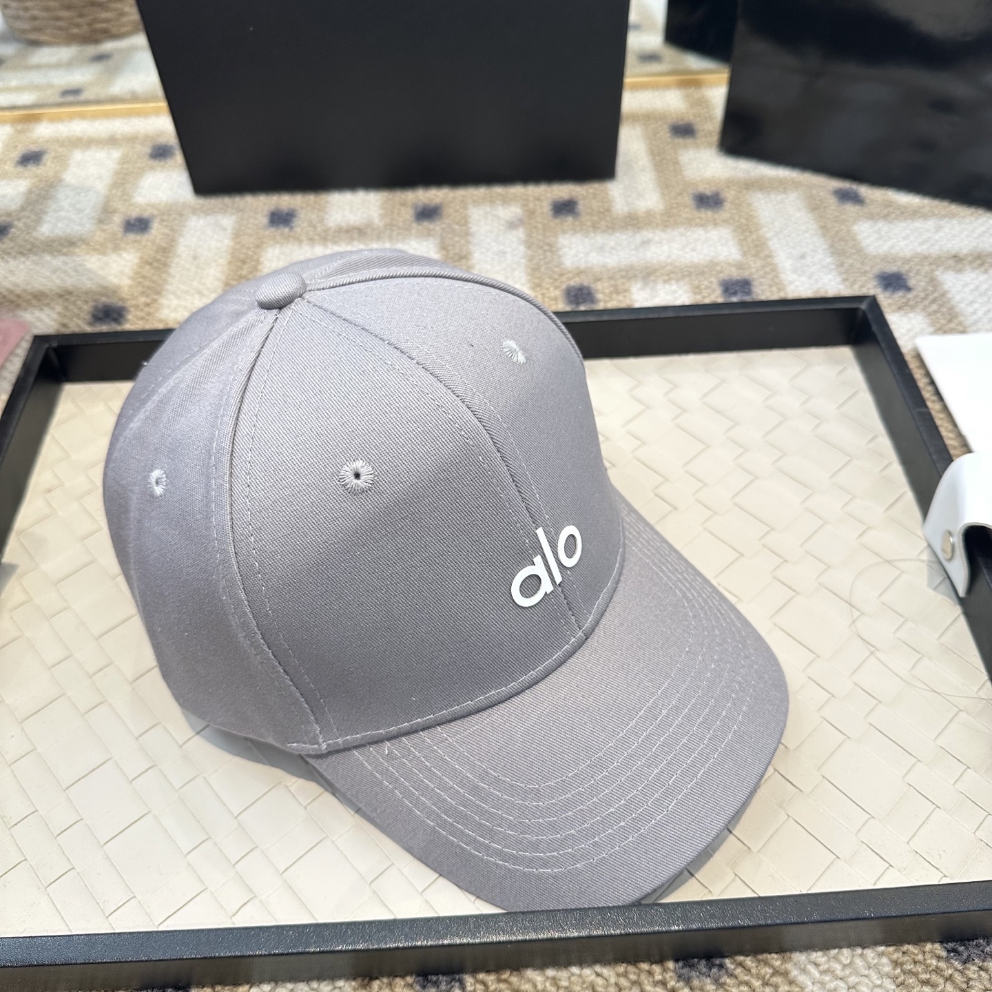 Alo 🔥爆款 新款棒球帽定制面料，简约时尚更透气，超火爆现货秒发