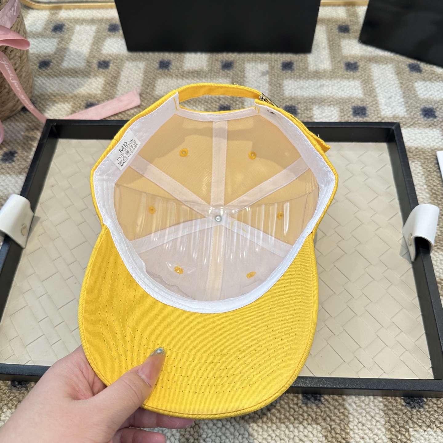 潮牌棒球帽 简单休闲风的棒球帽 减龄百搭 适配度很高！简单随性~出街拍照拗造型非常加分~男女同款 随意搭