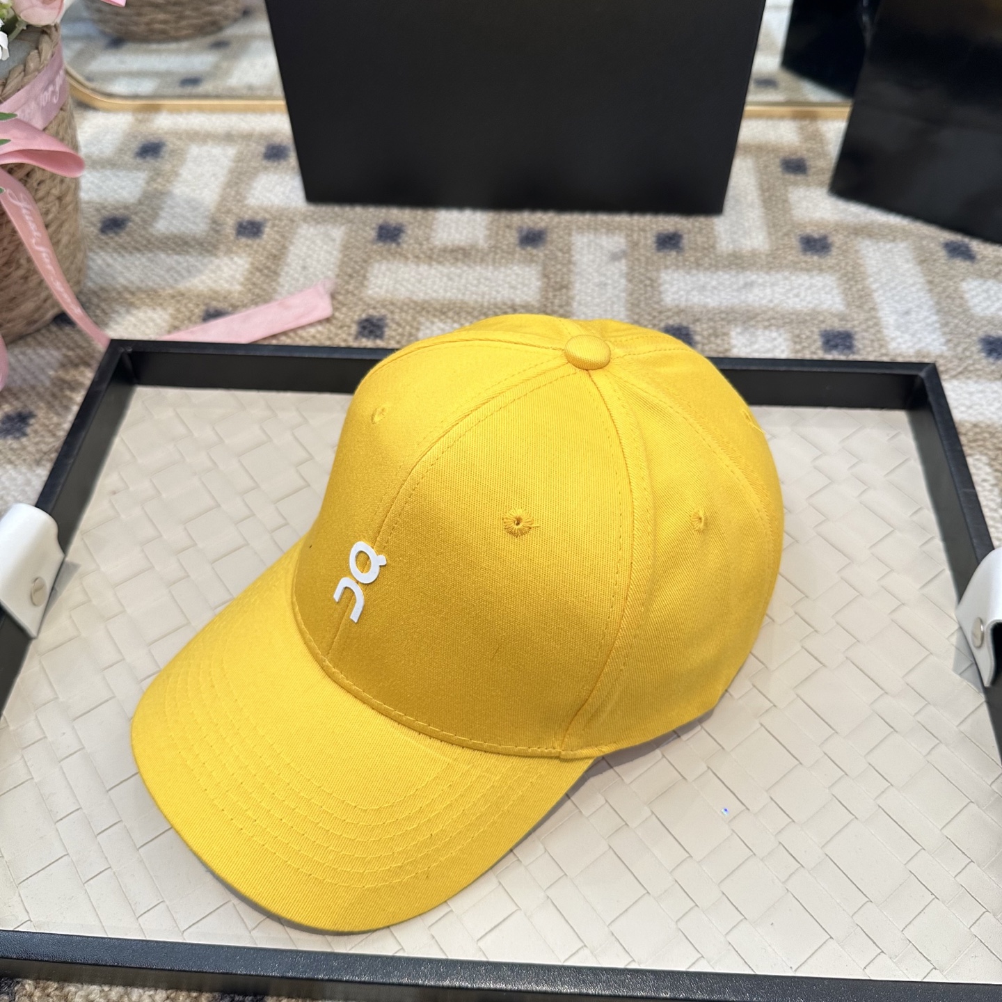 潮牌棒球帽 简单休闲风的棒球帽 减龄百搭 适配度很高！简单随性~出街拍照拗造型非常加分~男女同款 随意搭