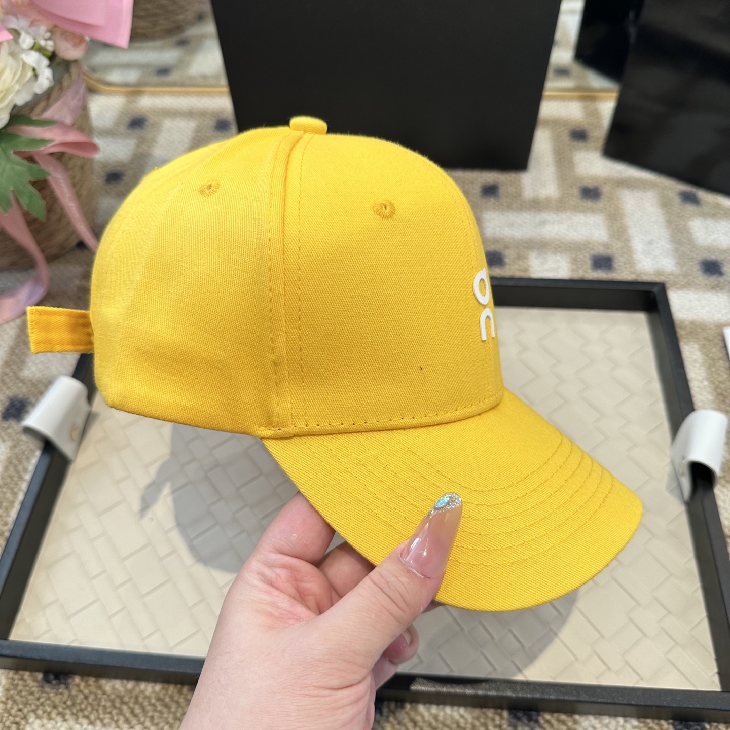 潮牌棒球帽 简单休闲风的棒球帽 减龄百搭 适配度很高！简单随性~出街拍照拗造型非常加分~男女同款 随意搭