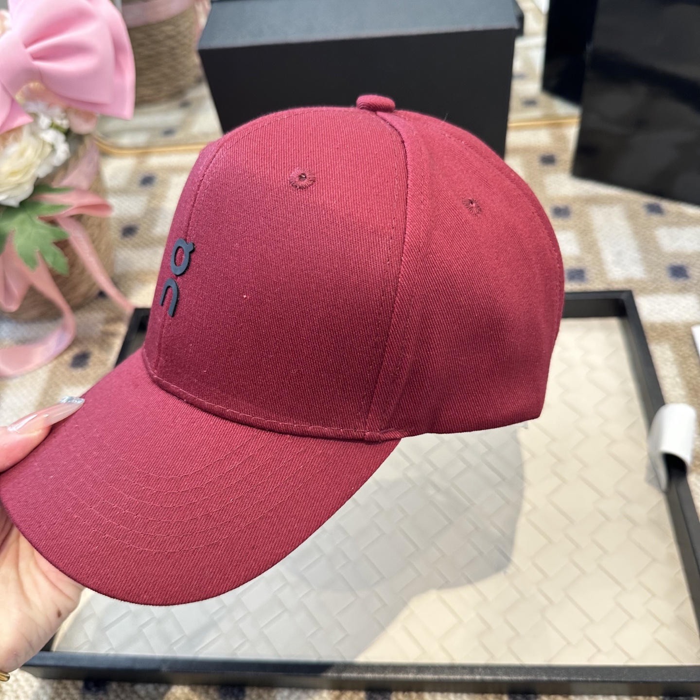 潮牌棒球帽 简单休闲风的棒球帽 减龄百搭 适配度很高！简单随性~出街拍照拗造型非常加分~男女同款 随意搭