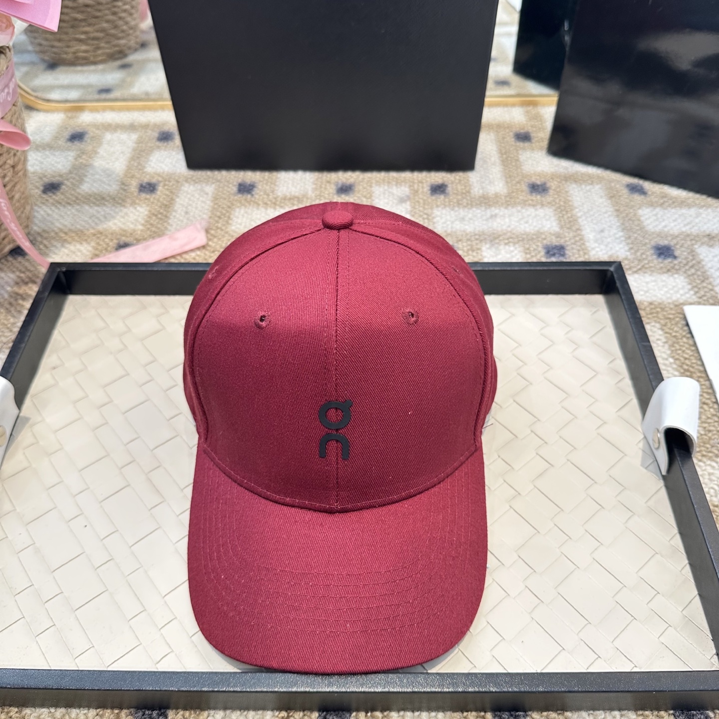 潮牌棒球帽 简单休闲风的棒球帽 减龄百搭 适配度很高！简单随性~出街拍照拗造型非常加分~男女同款 随意搭