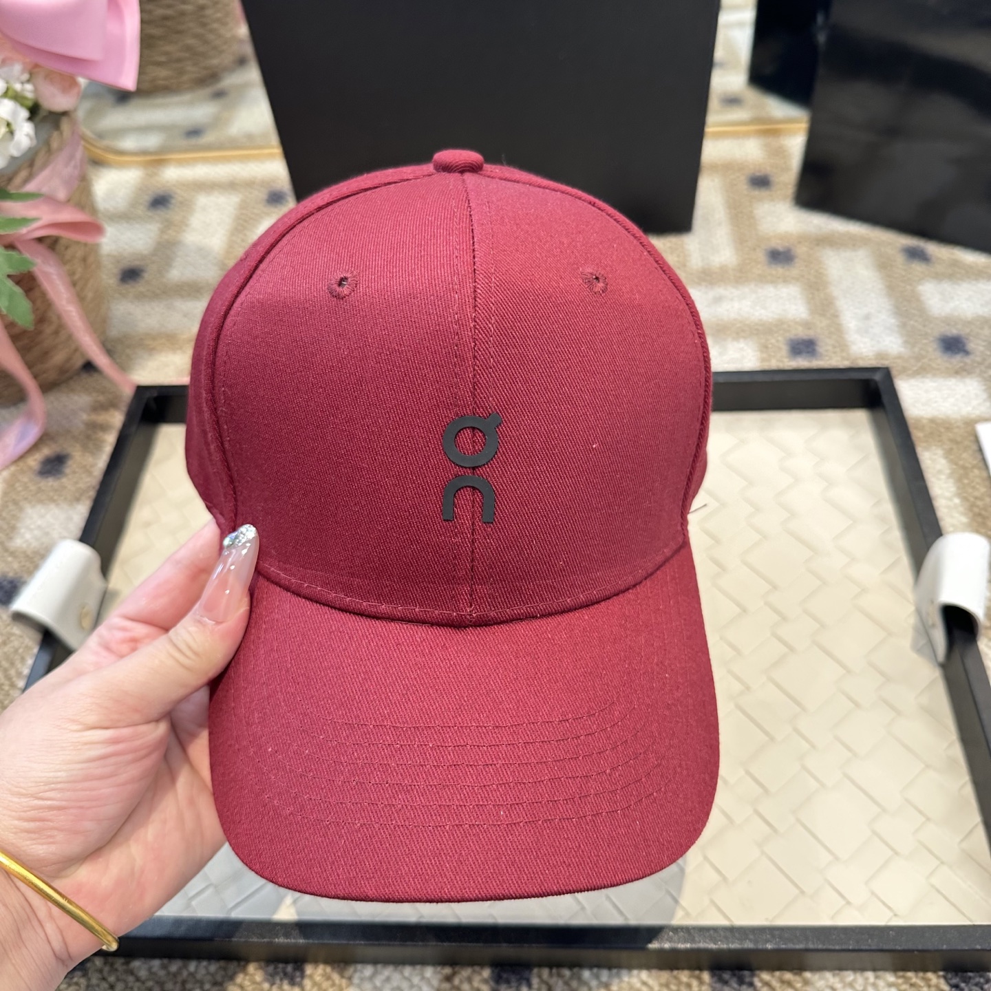 潮牌棒球帽 简单休闲风的棒球帽 减龄百搭 适配度很高！简单随性~出街拍照拗造型非常加分~男女同款 随意搭