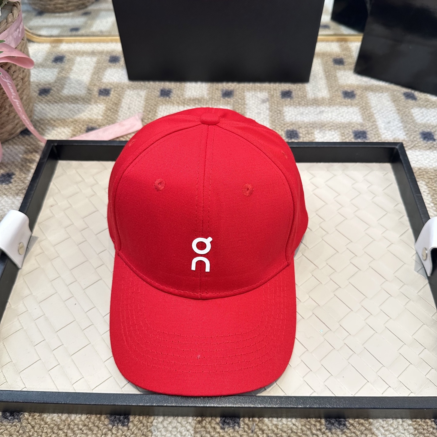 潮牌棒球帽 简单休闲风的棒球帽 减龄百搭 适配度很高！简单随性~出街拍照拗造型非常加分~男女同款 随意搭