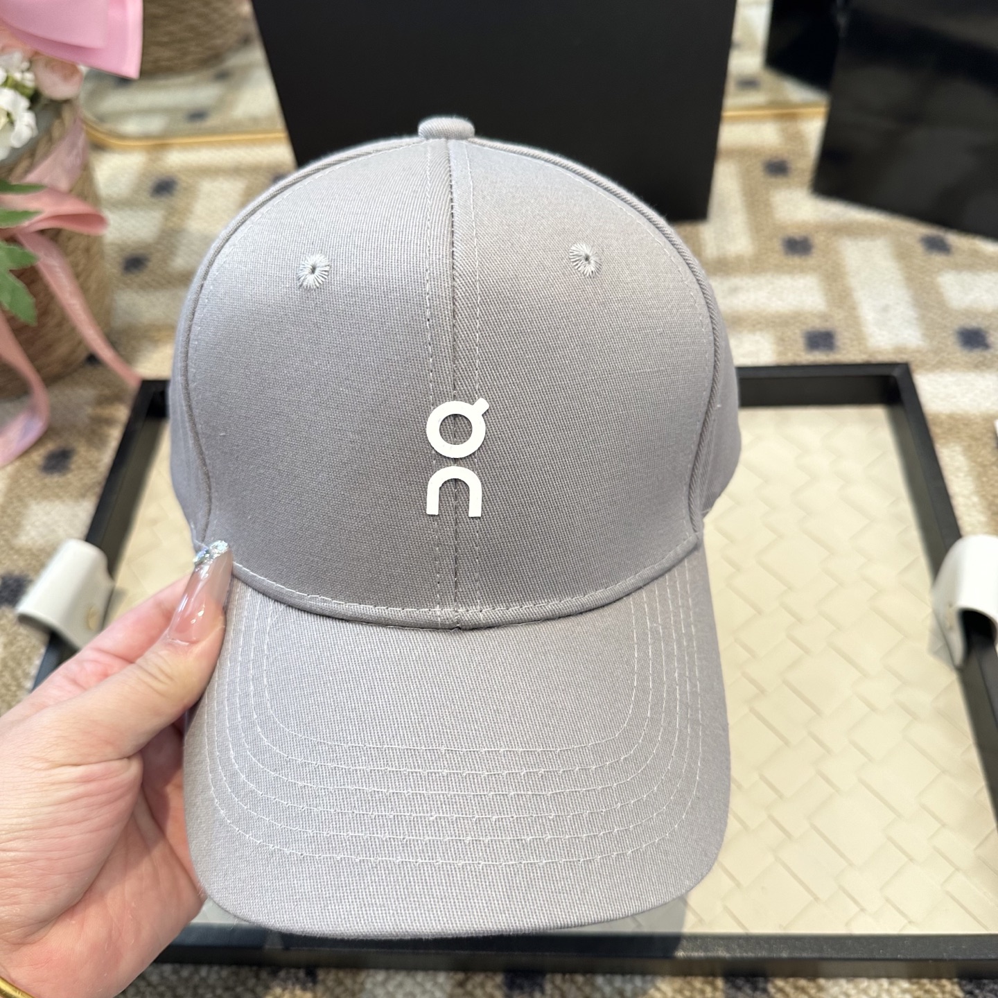 潮牌棒球帽 简单休闲风的棒球帽 减龄百搭 适配度很高！简单随性~出街拍照拗造型非常加分~男女同款 随意搭