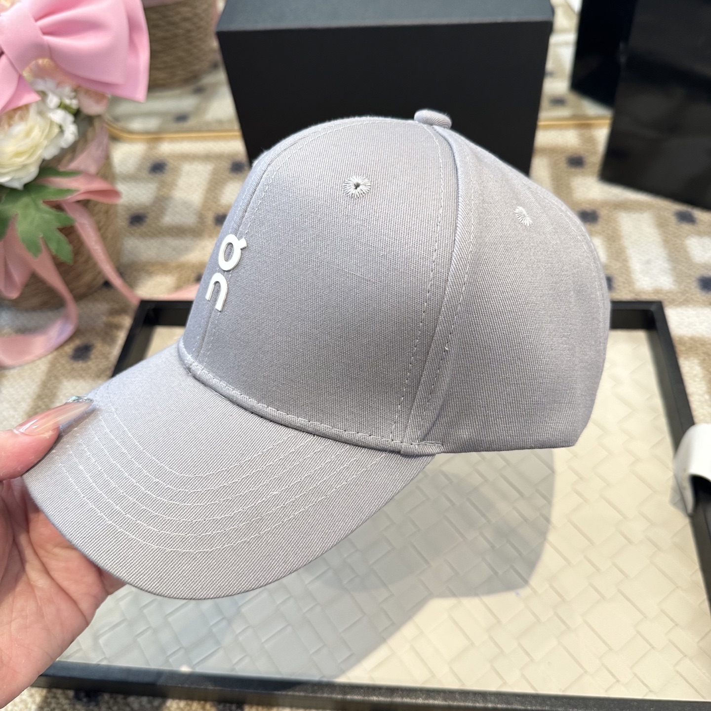 潮牌棒球帽 简单休闲风的棒球帽 减龄百搭 适配度很高！简单随性~出街拍照拗造型非常加分~男女同款 随意搭