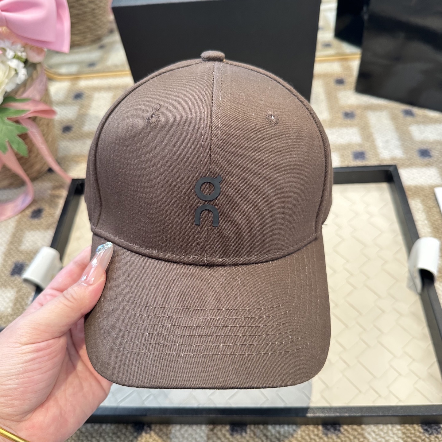 潮牌棒球帽 简单休闲风的棒球帽 减龄百搭 适配度很高！简单随性~出街拍照拗造型非常加分~男女同款 随意搭