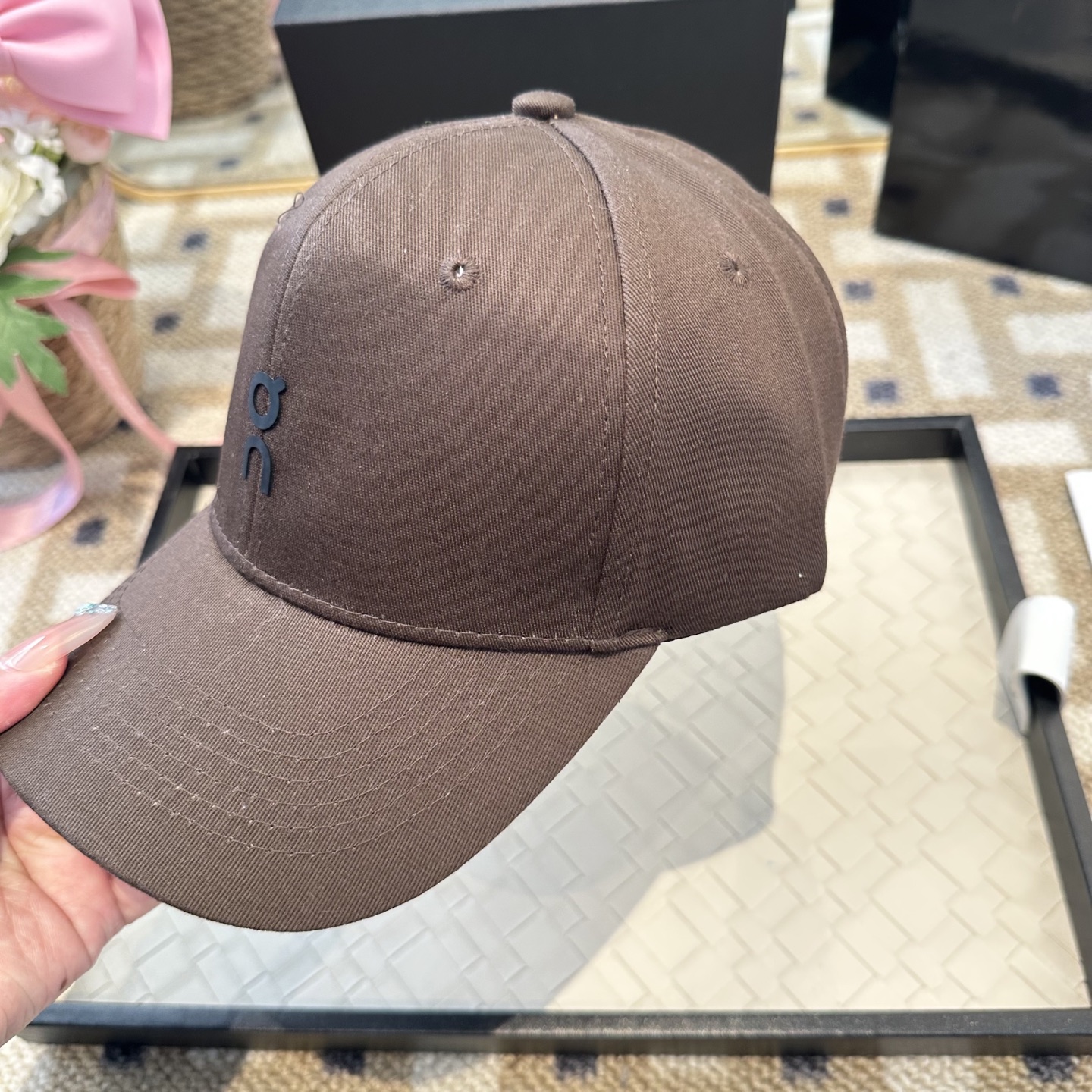 潮牌棒球帽 简单休闲风的棒球帽 减龄百搭 适配度很高！简单随性~出街拍照拗造型非常加分~男女同款 随意搭