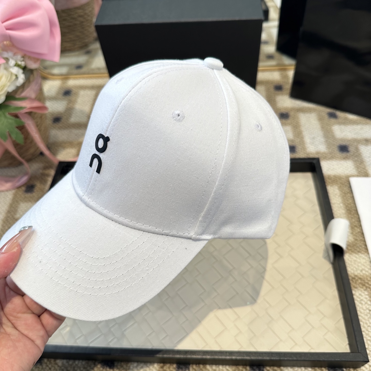 潮牌棒球帽 简单休闲风的棒球帽 减龄百搭 适配度很高！简单随性~出街拍照拗造型非常加分~男女同款 随意搭