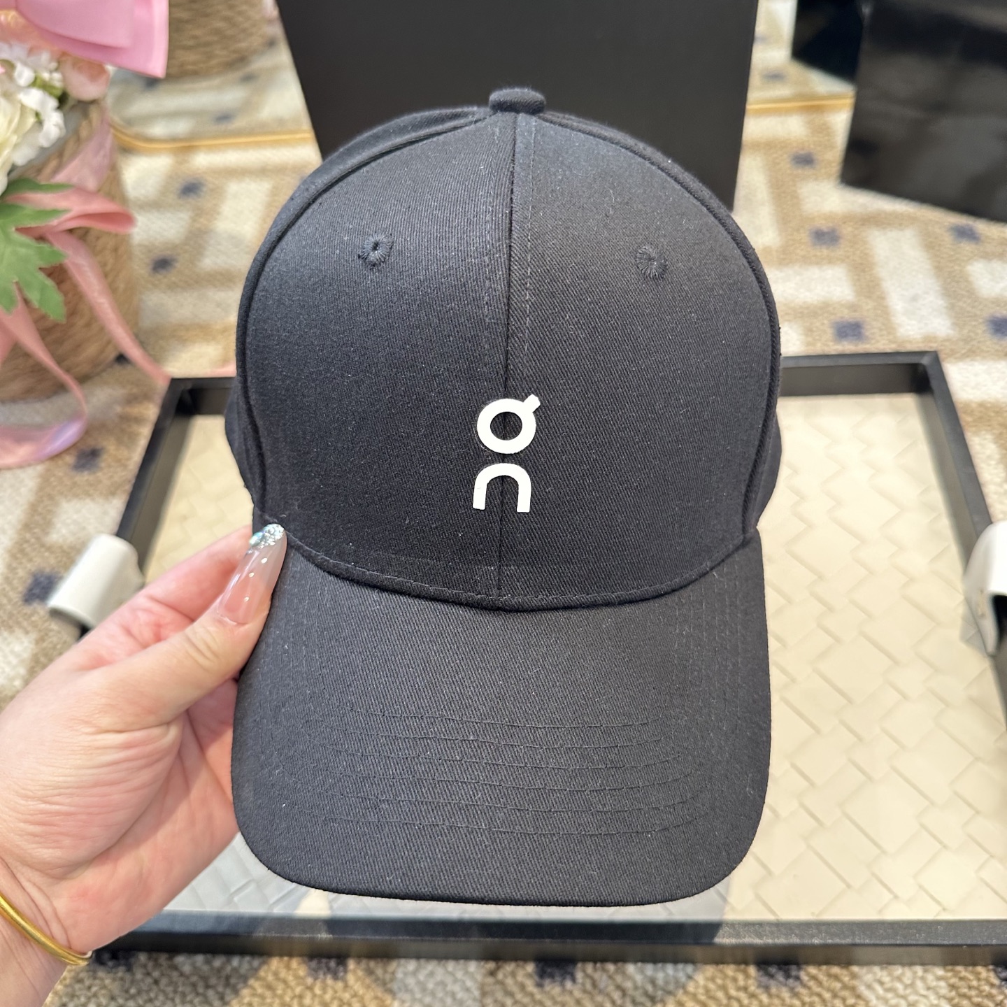 潮牌棒球帽 简单休闲风的棒球帽 减龄百搭 适配度很高！简单随性~出街拍照拗造型非常加分~男女同款 随意搭