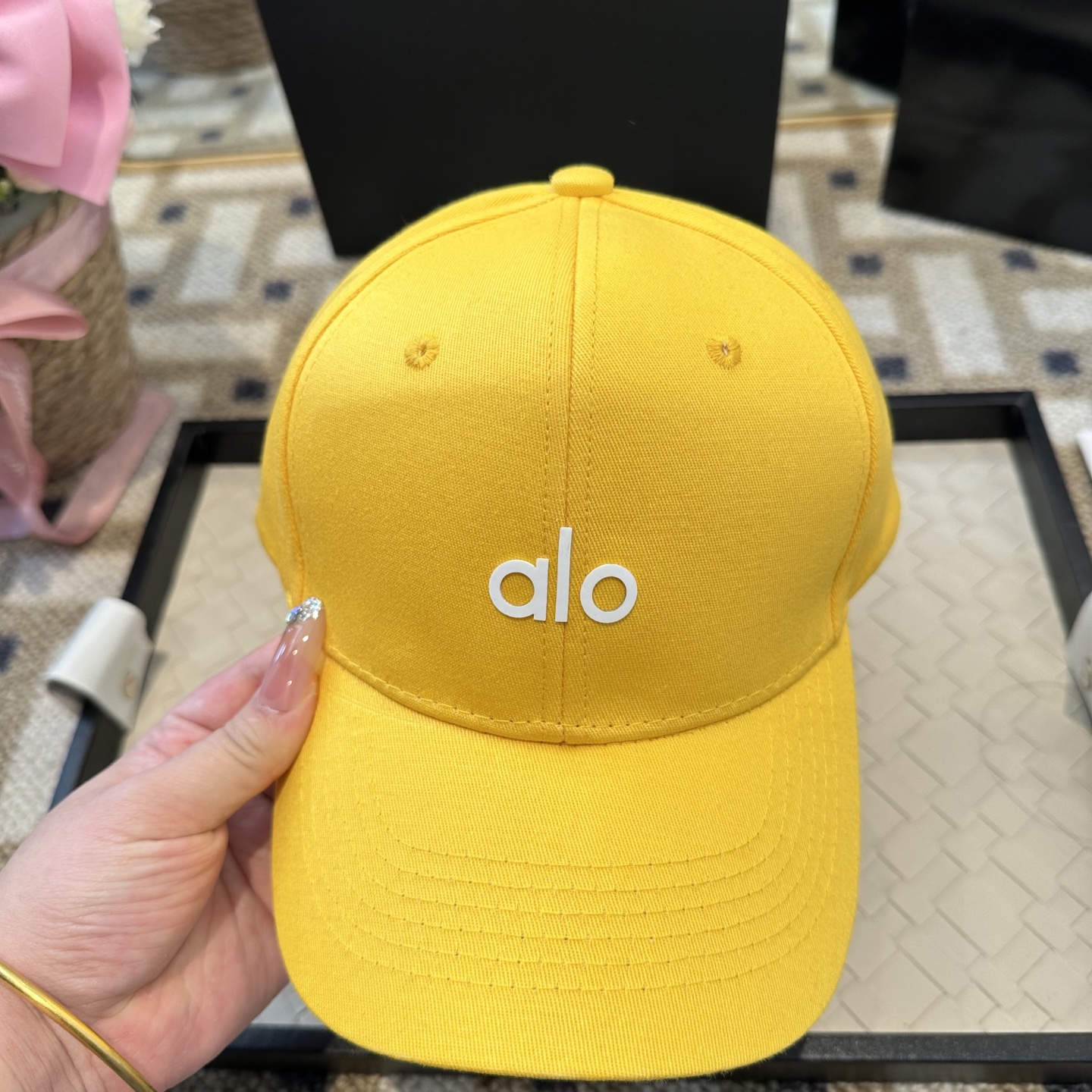 Alo 🔥爆款 新款棒球帽定制面料，简约时尚更透气，超火爆现货秒发