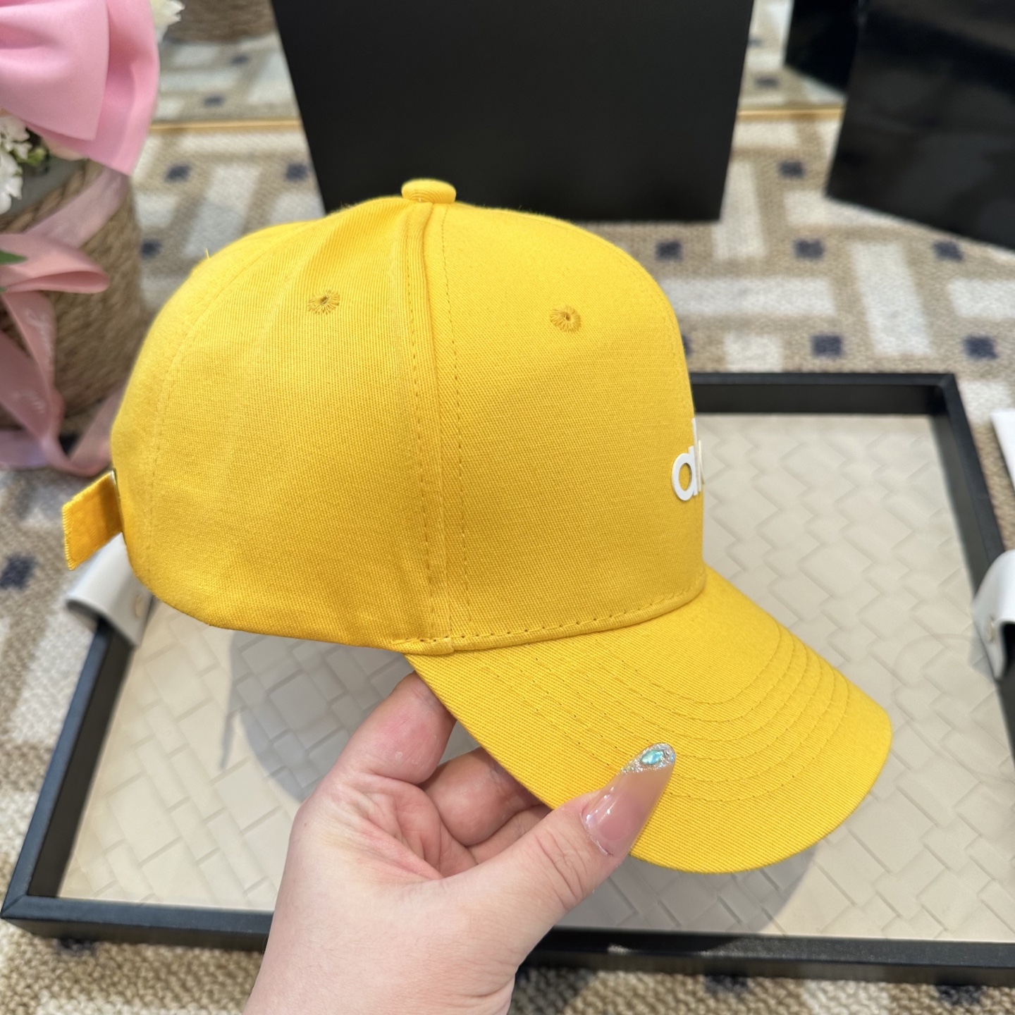 Alo 🔥爆款 新款棒球帽定制面料，简约时尚更透气，超火爆现货秒发