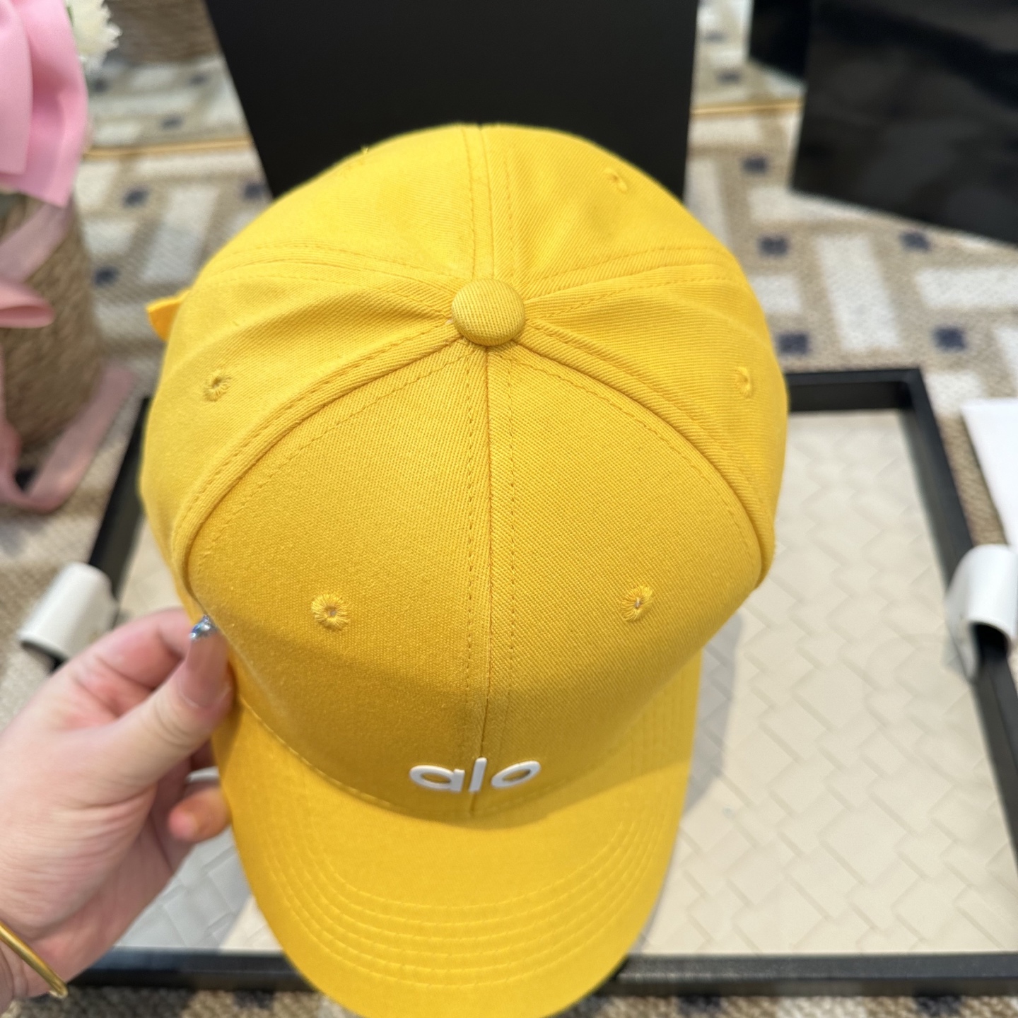 Alo 🔥爆款 新款棒球帽定制面料，简约时尚更透气，超火爆现货秒发