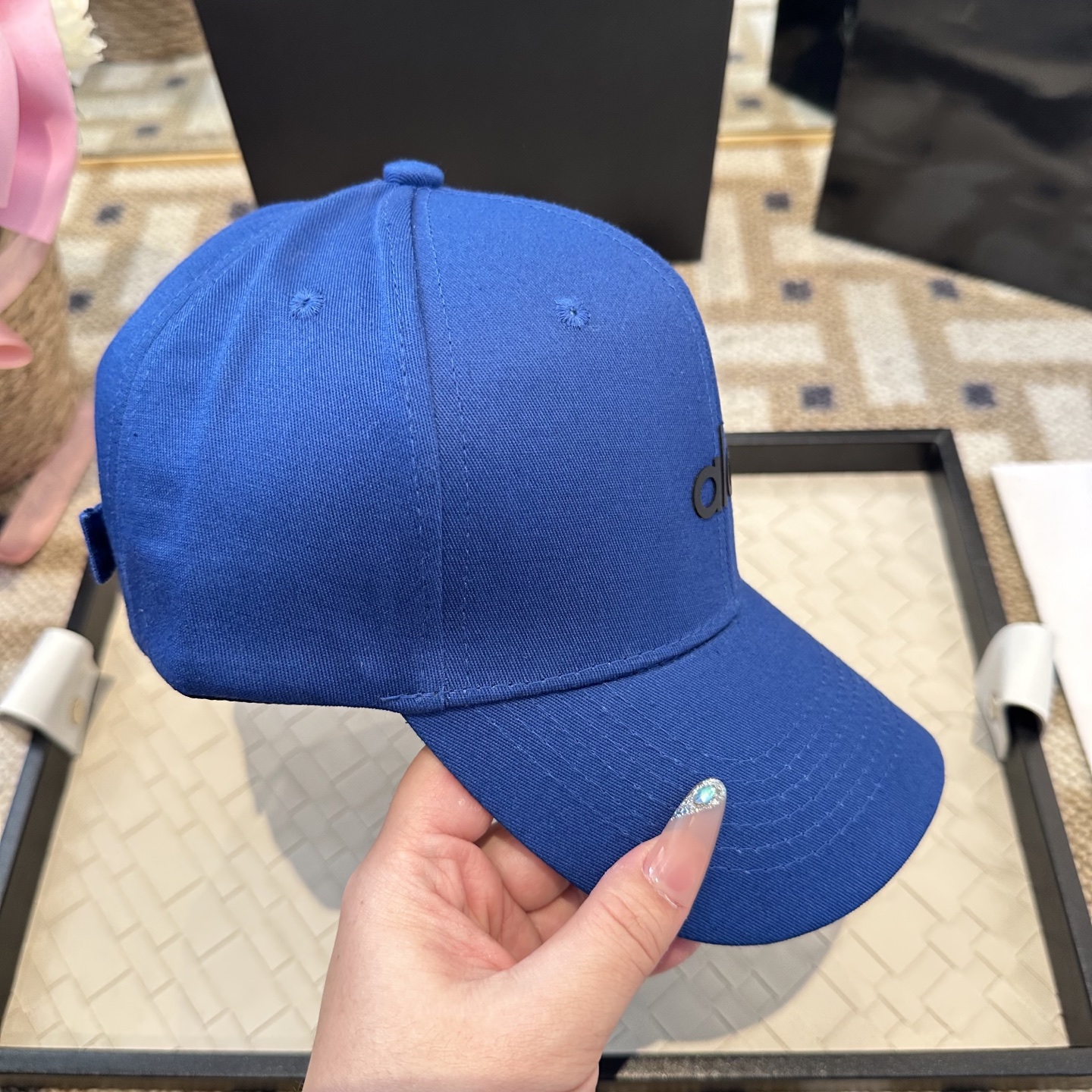 Alo 🔥爆款 新款棒球帽定制面料，简约时尚更透气，超火爆现货秒发