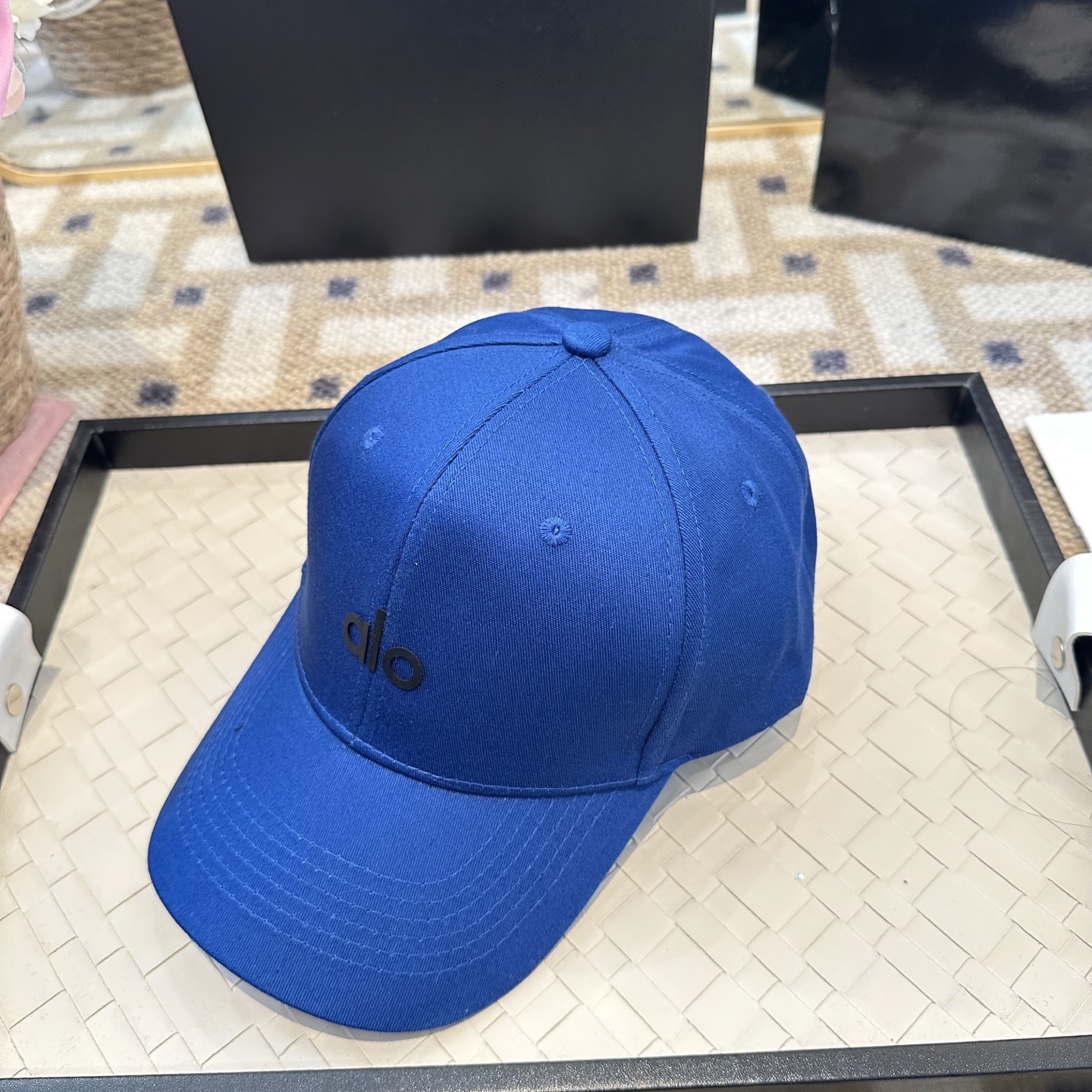 Alo 🔥爆款 新款棒球帽定制面料，简约时尚更透气，超火爆现货秒发