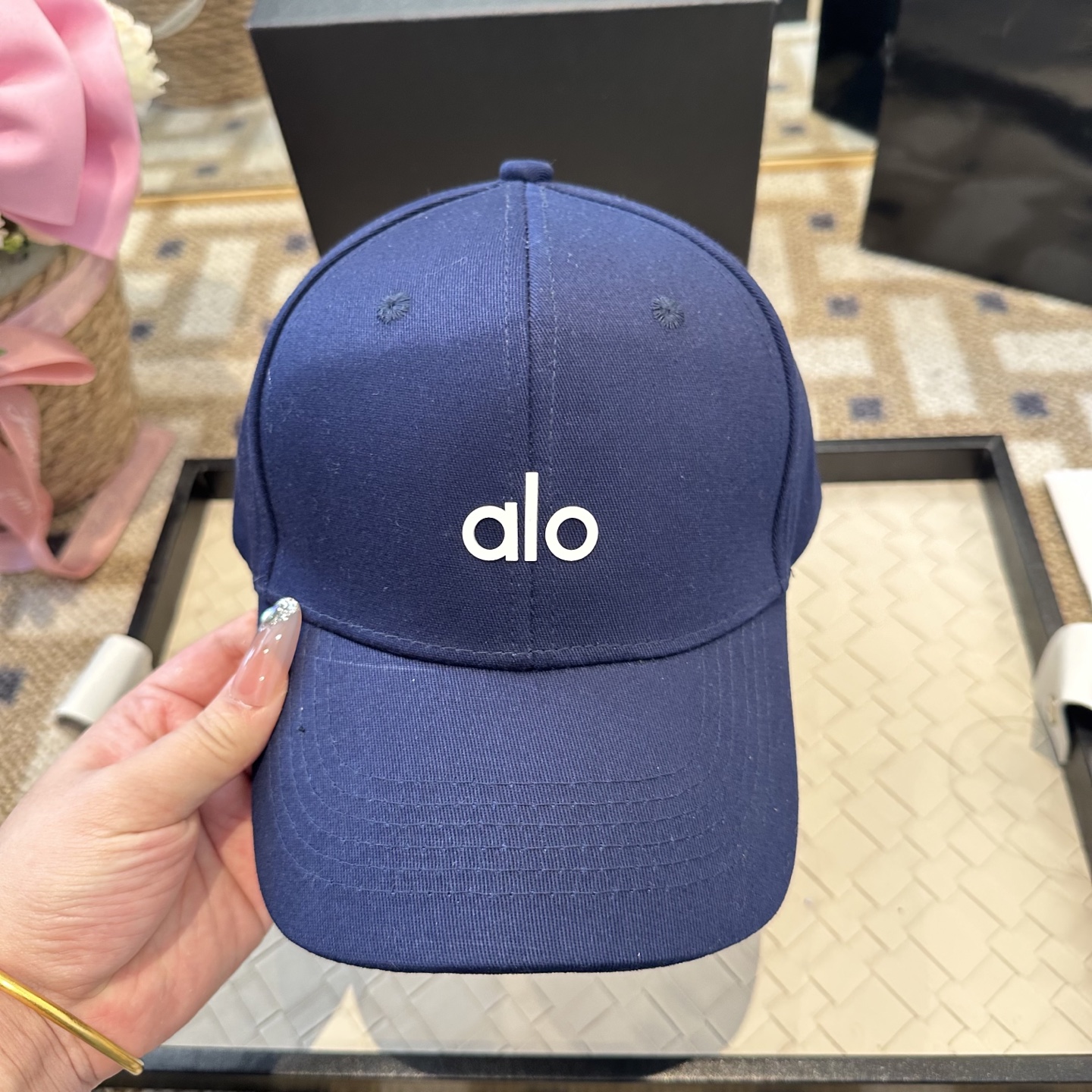 Alo 🔥爆款 新款棒球帽定制面料，简约时尚更透气，超火爆现货秒发