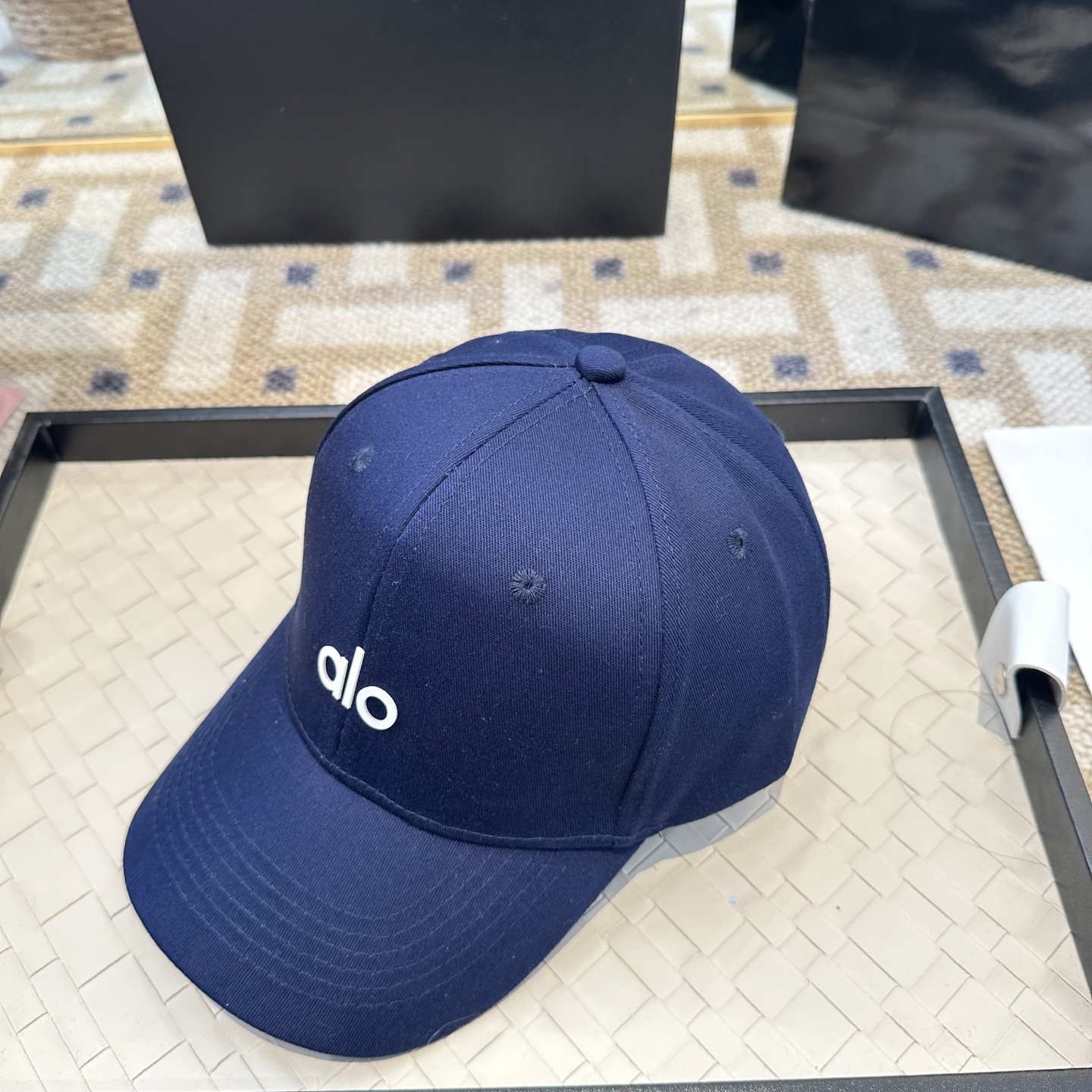 Alo 🔥爆款 新款棒球帽定制面料，简约时尚更透气，超火爆现货秒发