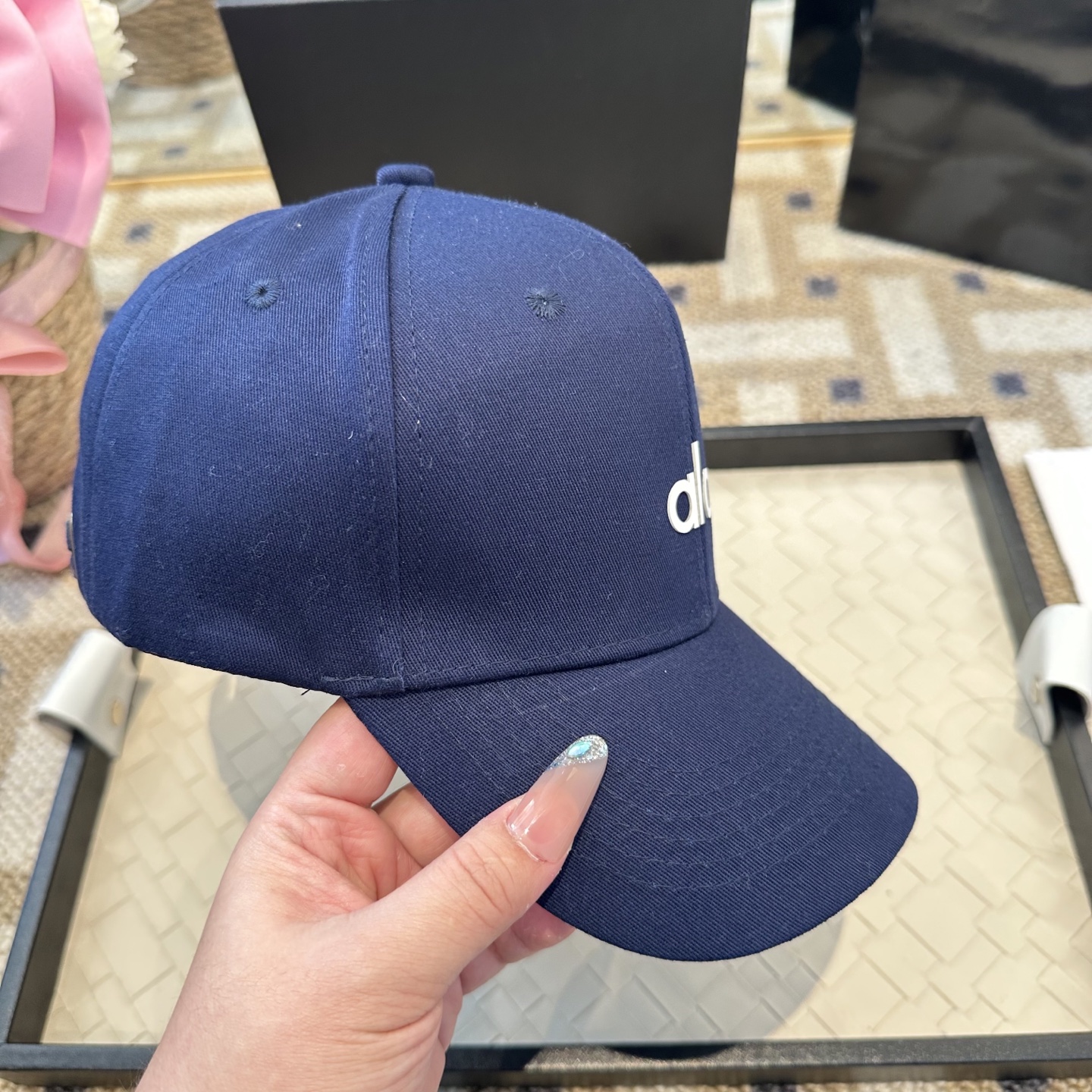 Alo 🔥爆款 新款棒球帽定制面料，简约时尚更透气，超火爆现货秒发