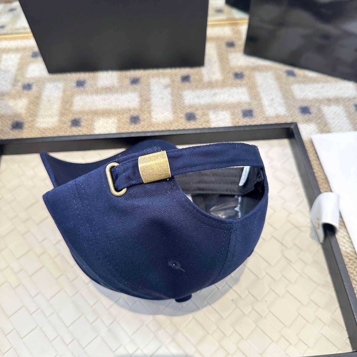 Alo 🔥爆款 新款棒球帽定制面料，简约时尚更透气，超火爆现货秒发