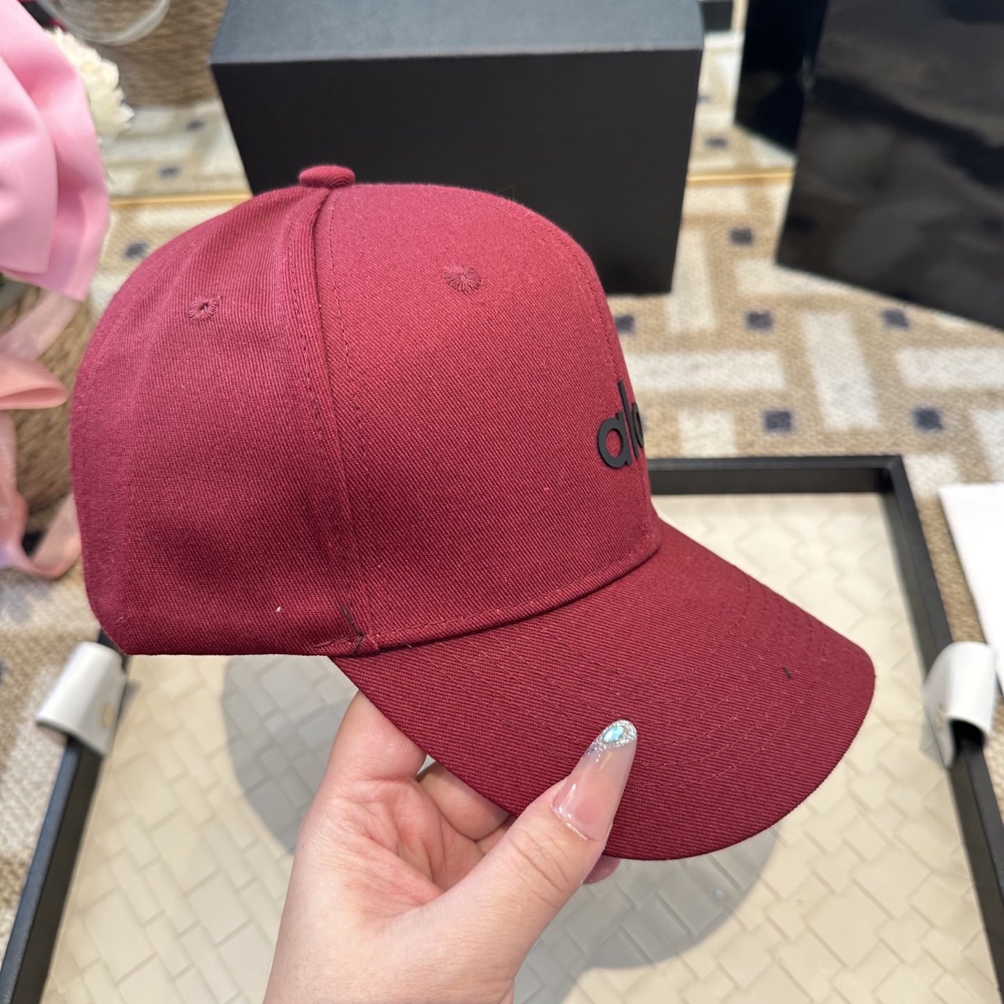 Alo 🔥爆款 新款棒球帽定制面料，简约时尚更透气，超火爆现货秒发