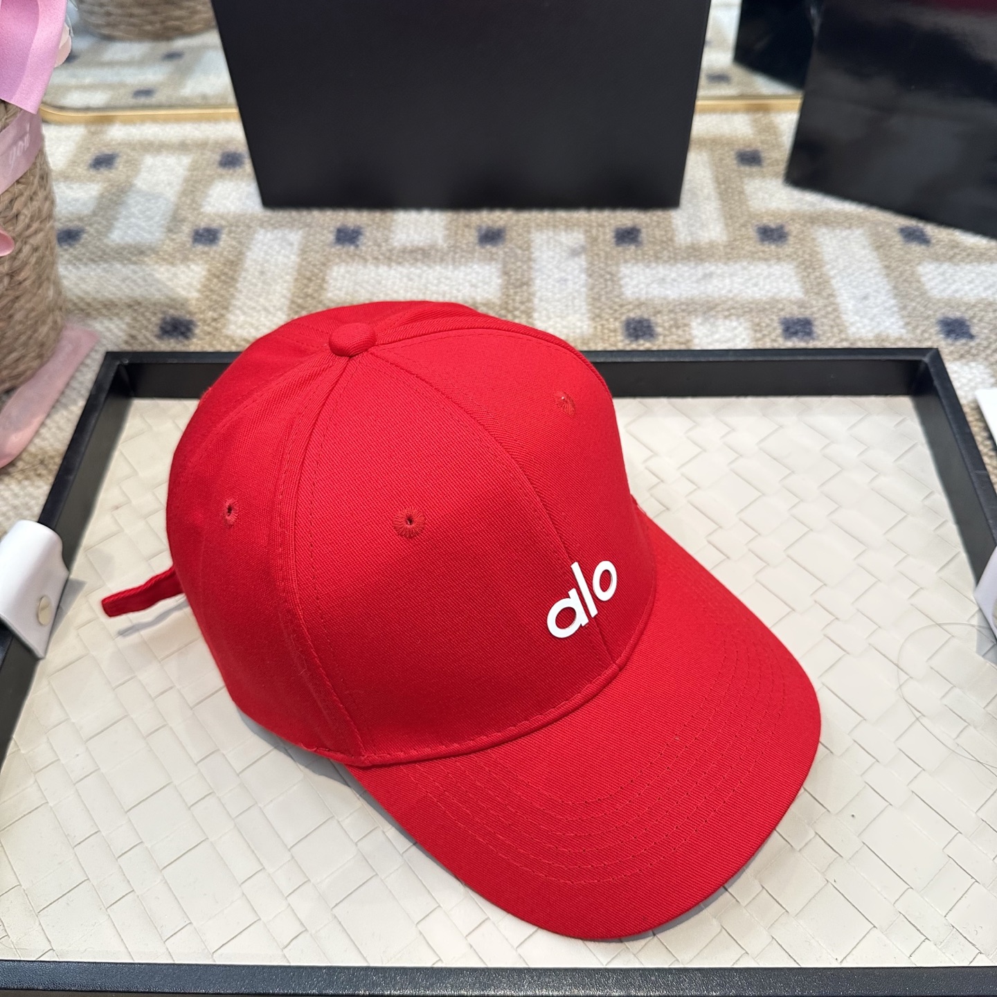 Alo 🔥爆款 新款棒球帽定制面料，简约时尚更透气，超火爆现货秒发