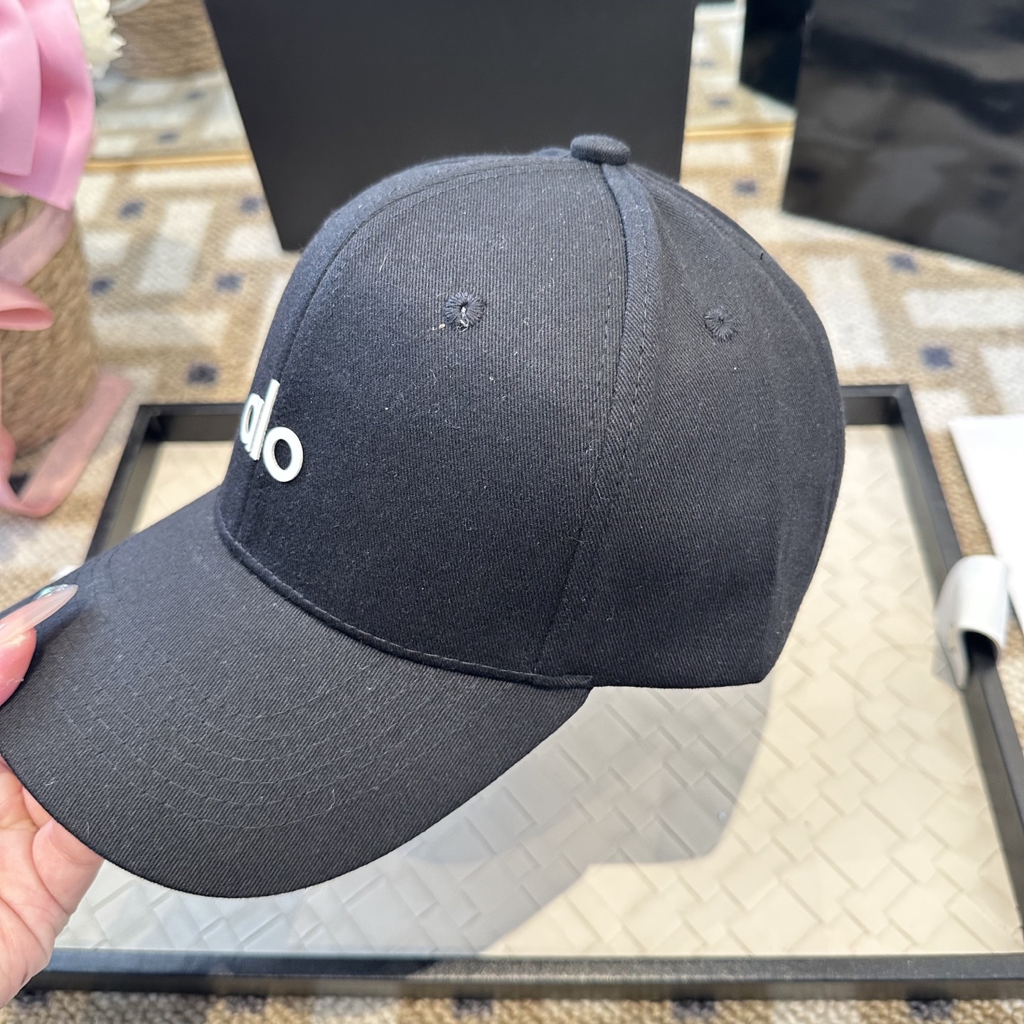 Alo 🔥爆款 新款棒球帽定制面料，简约时尚更透气，超火爆现货秒发