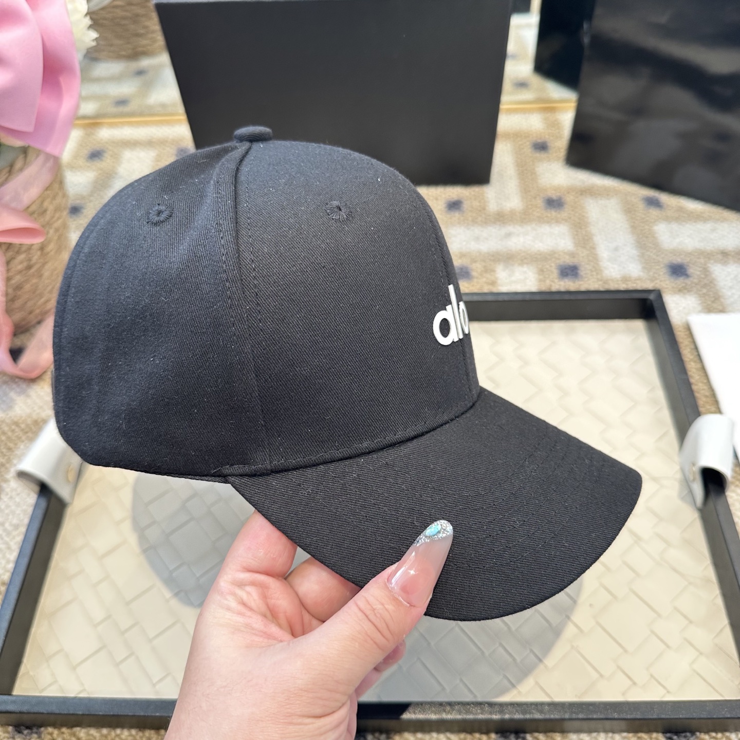 Alo 🔥爆款 新款棒球帽定制面料，简约时尚更透气，超火爆现货秒发