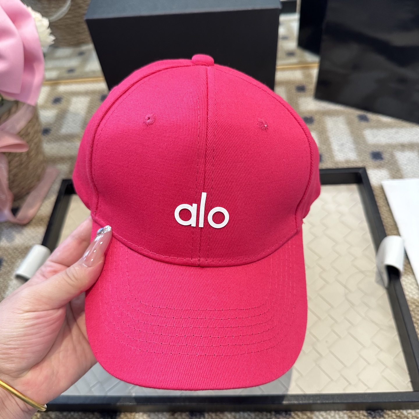 Alo 🔥爆款 新款棒球帽定制面料，简约时尚更透气，超火爆现货秒发