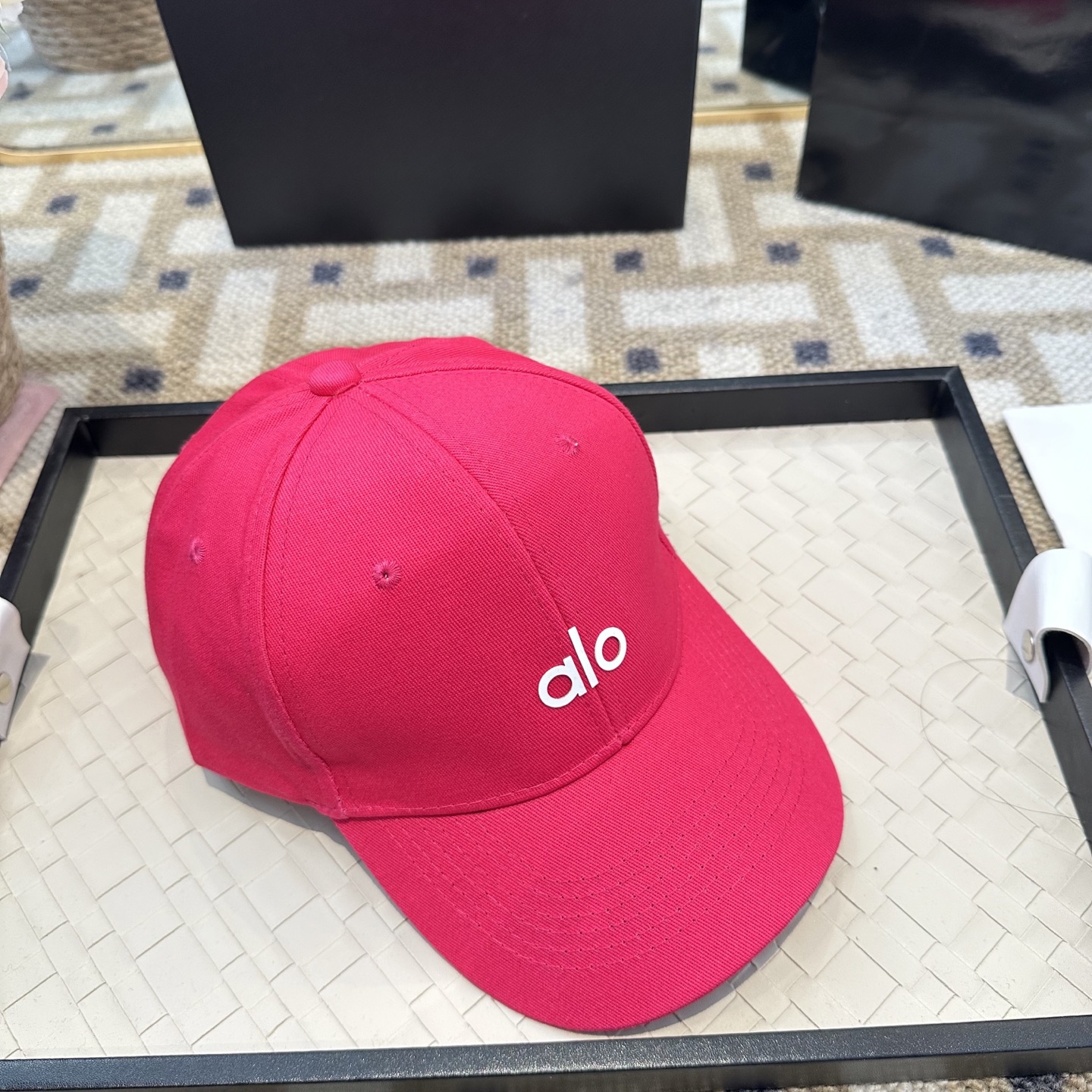 Alo 🔥爆款 新款棒球帽定制面料，简约时尚更透气，超火爆现货秒发