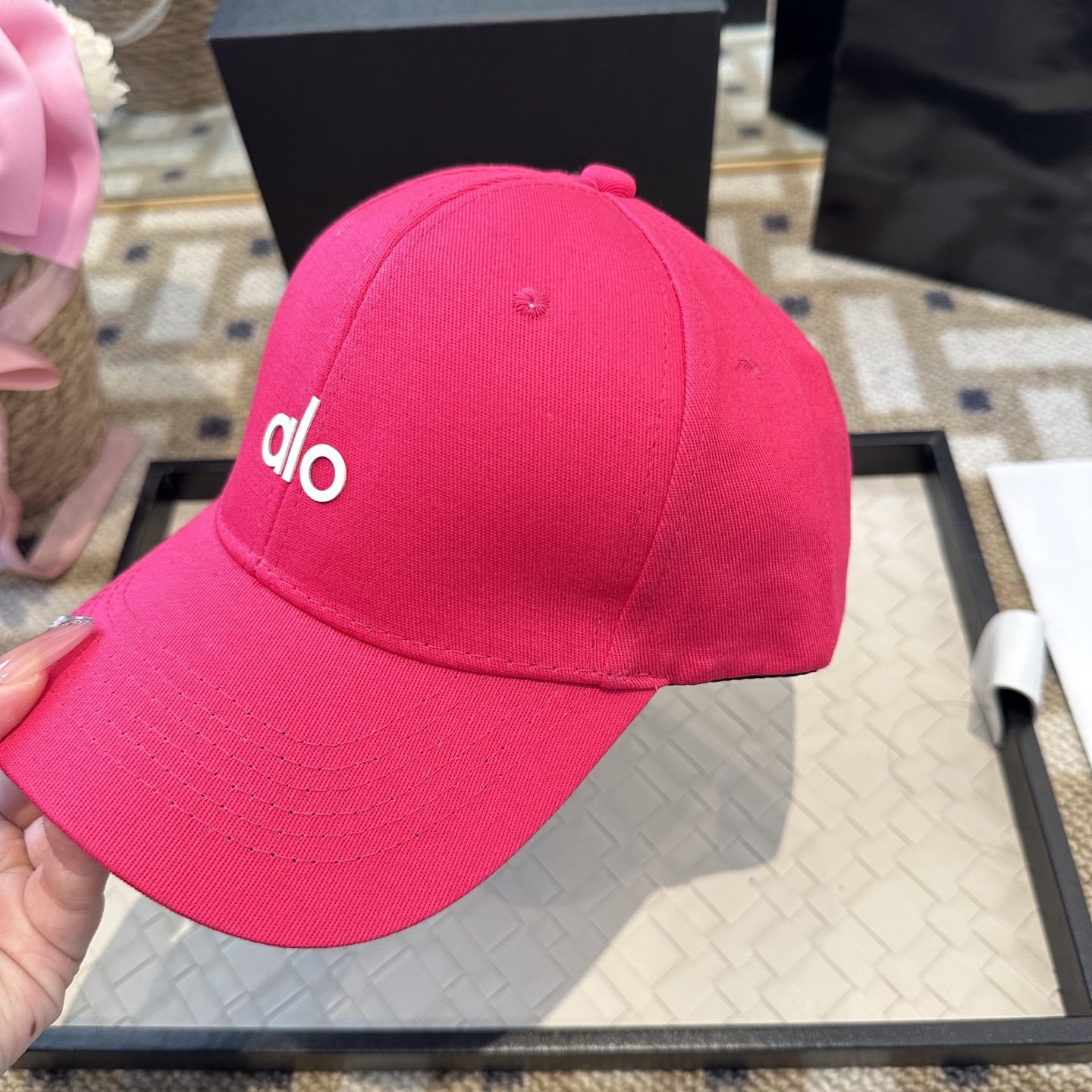 Alo 🔥爆款 新款棒球帽定制面料，简约时尚更透气，超火爆现货秒发
