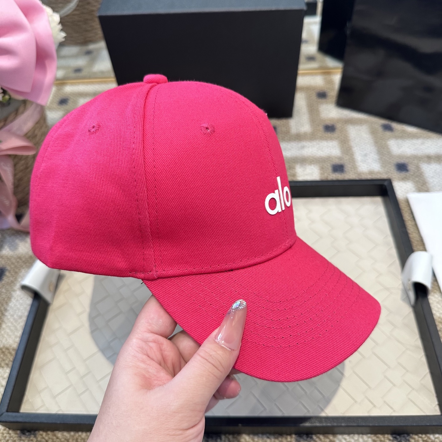 Alo 🔥爆款 新款棒球帽定制面料，简约时尚更透气，超火爆现货秒发