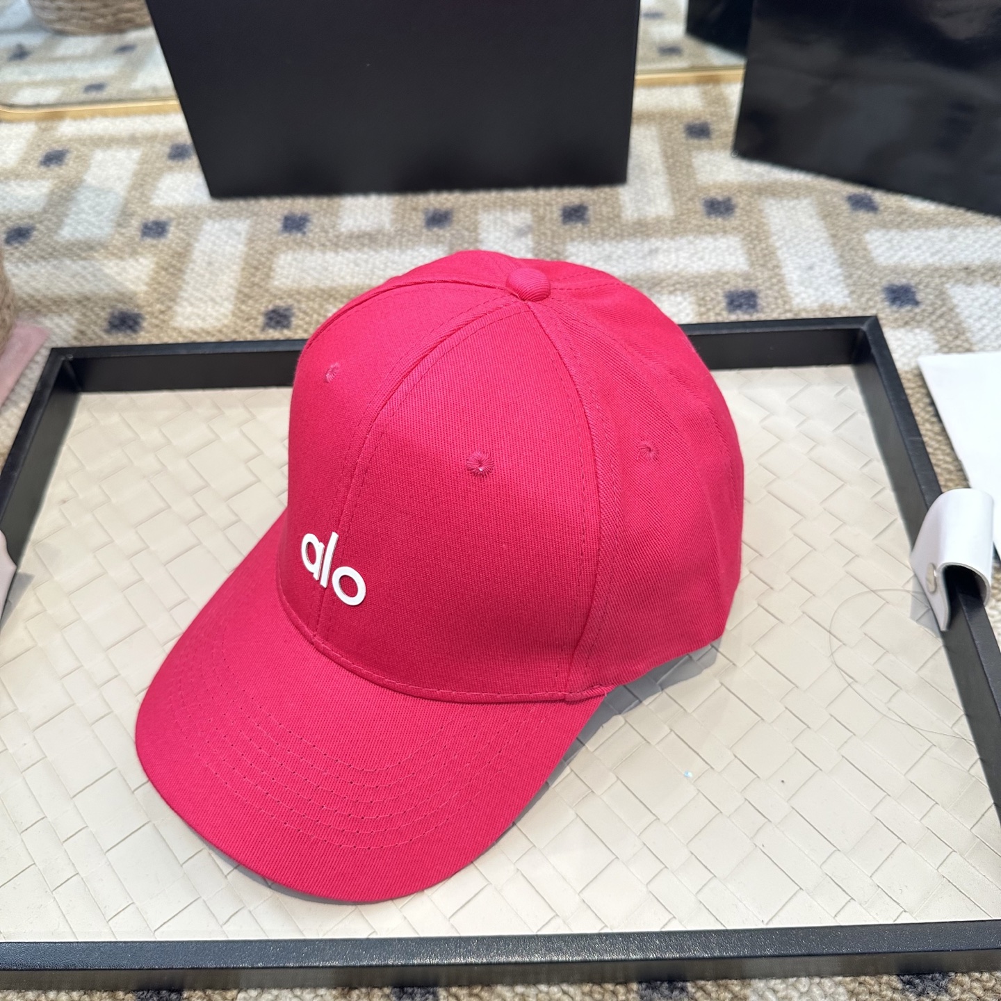 Alo 🔥爆款 新款棒球帽定制面料，简约时尚更透气，超火爆现货秒发