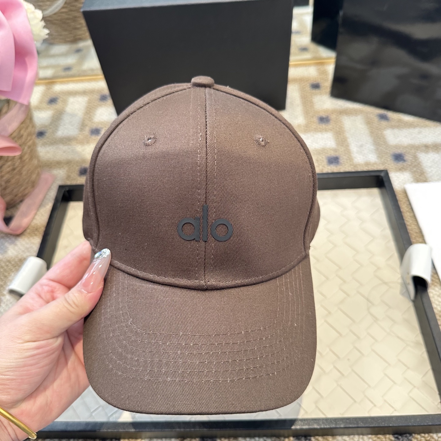 Alo 🔥爆款 新款棒球帽定制面料，简约时尚更透气，超火爆现货秒发