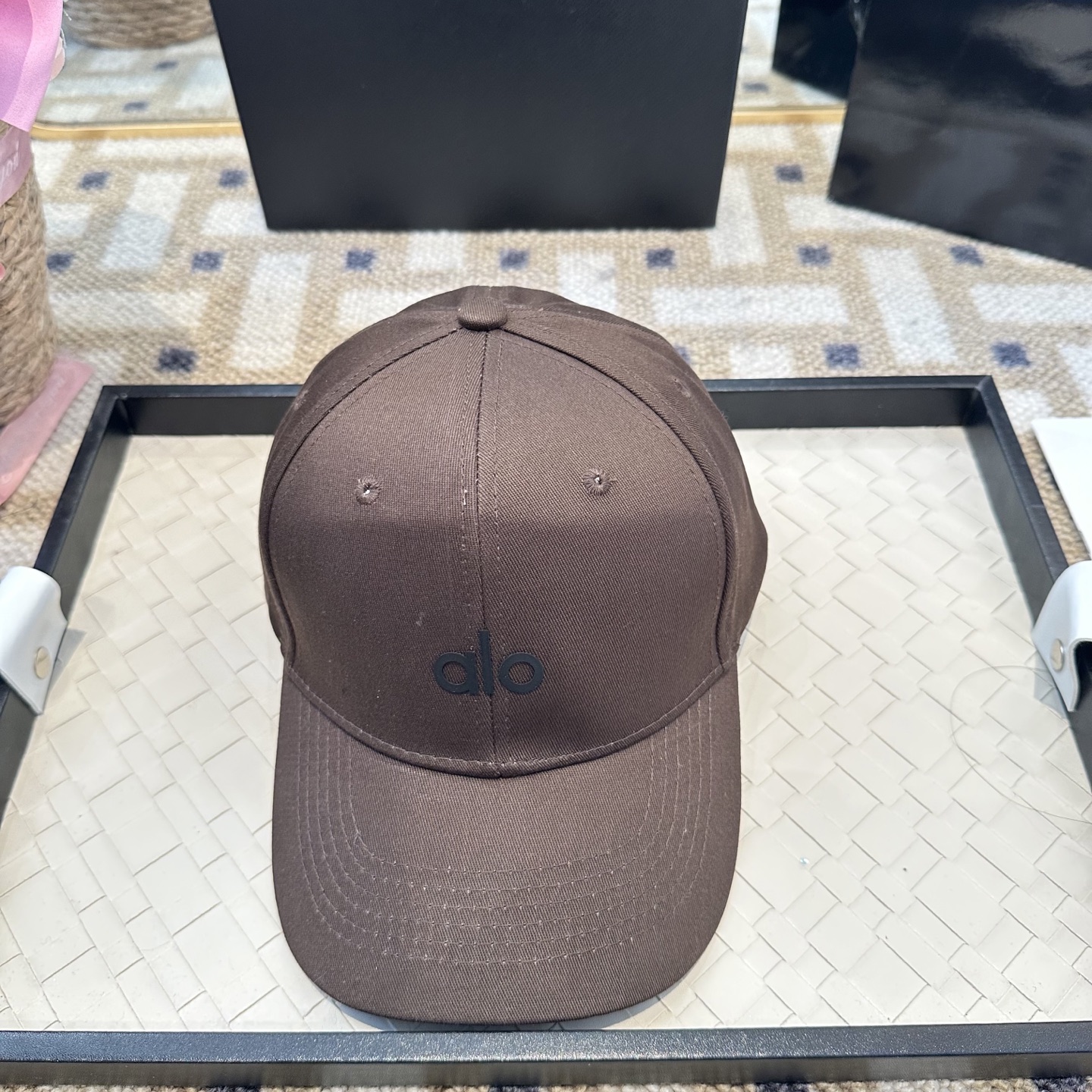 Alo 🔥爆款 新款棒球帽定制面料，简约时尚更透气，超火爆现货秒发