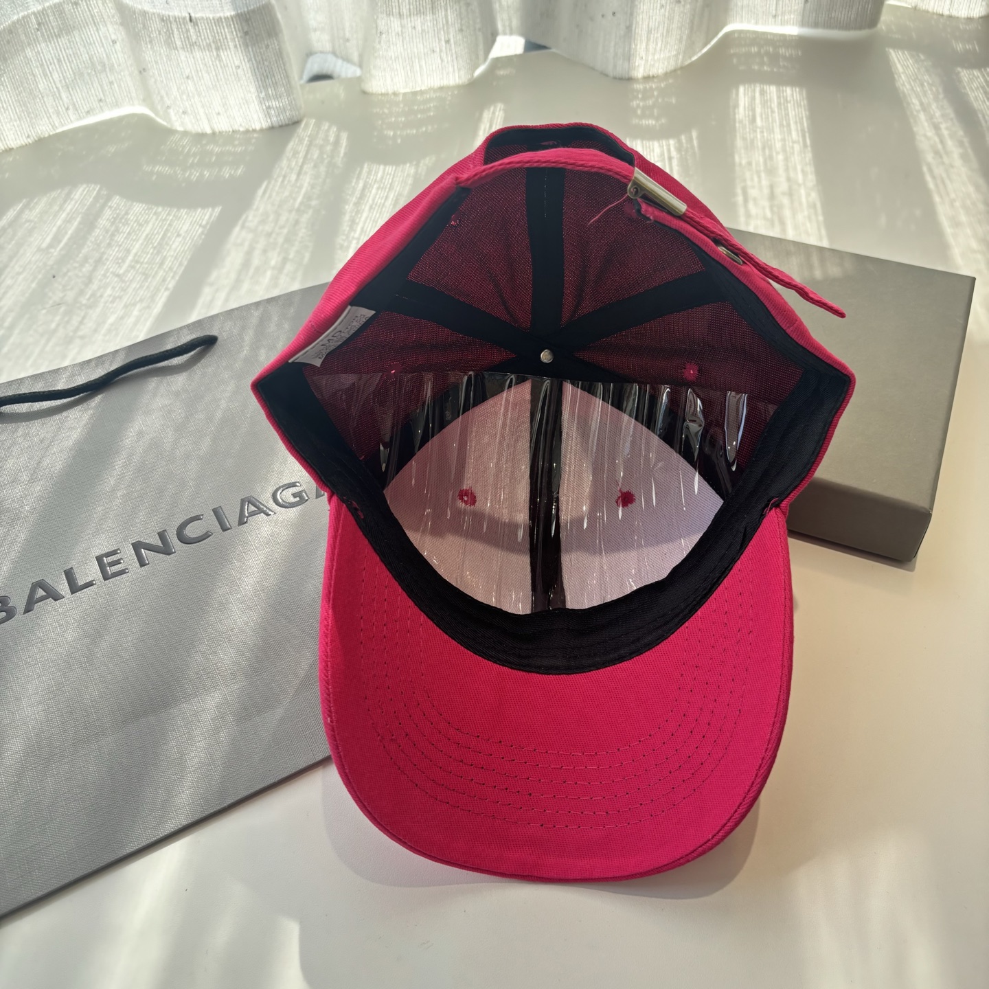 新品Balenciaga 巴黎世家字母新款棒球帽现货秒发🧢简约时尚超级无敌好看的帽子！情侣款！