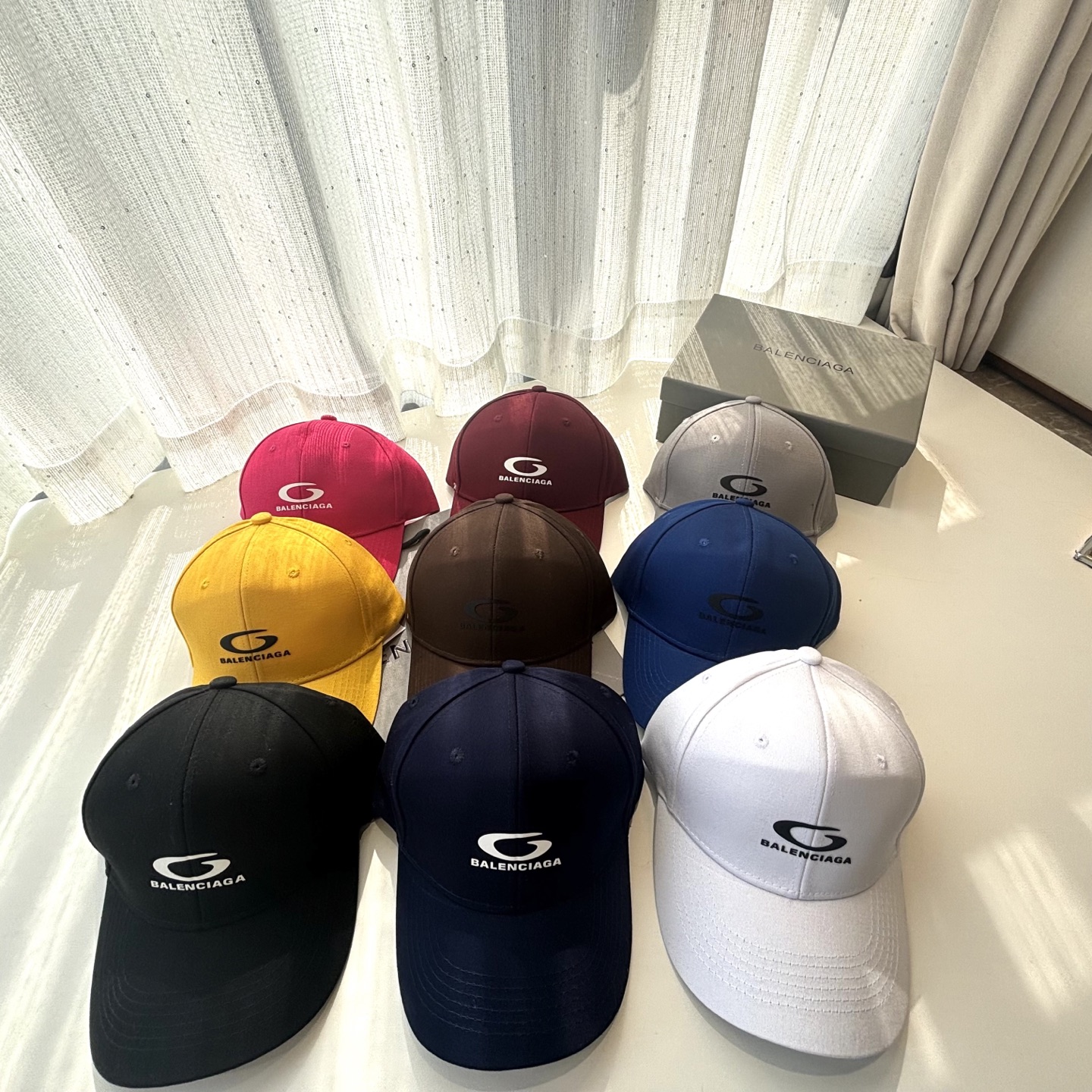 新品Balenciaga 巴黎世家字母新款棒球帽现货秒发🧢简约时尚超级无敌好看的帽子！情侣款！