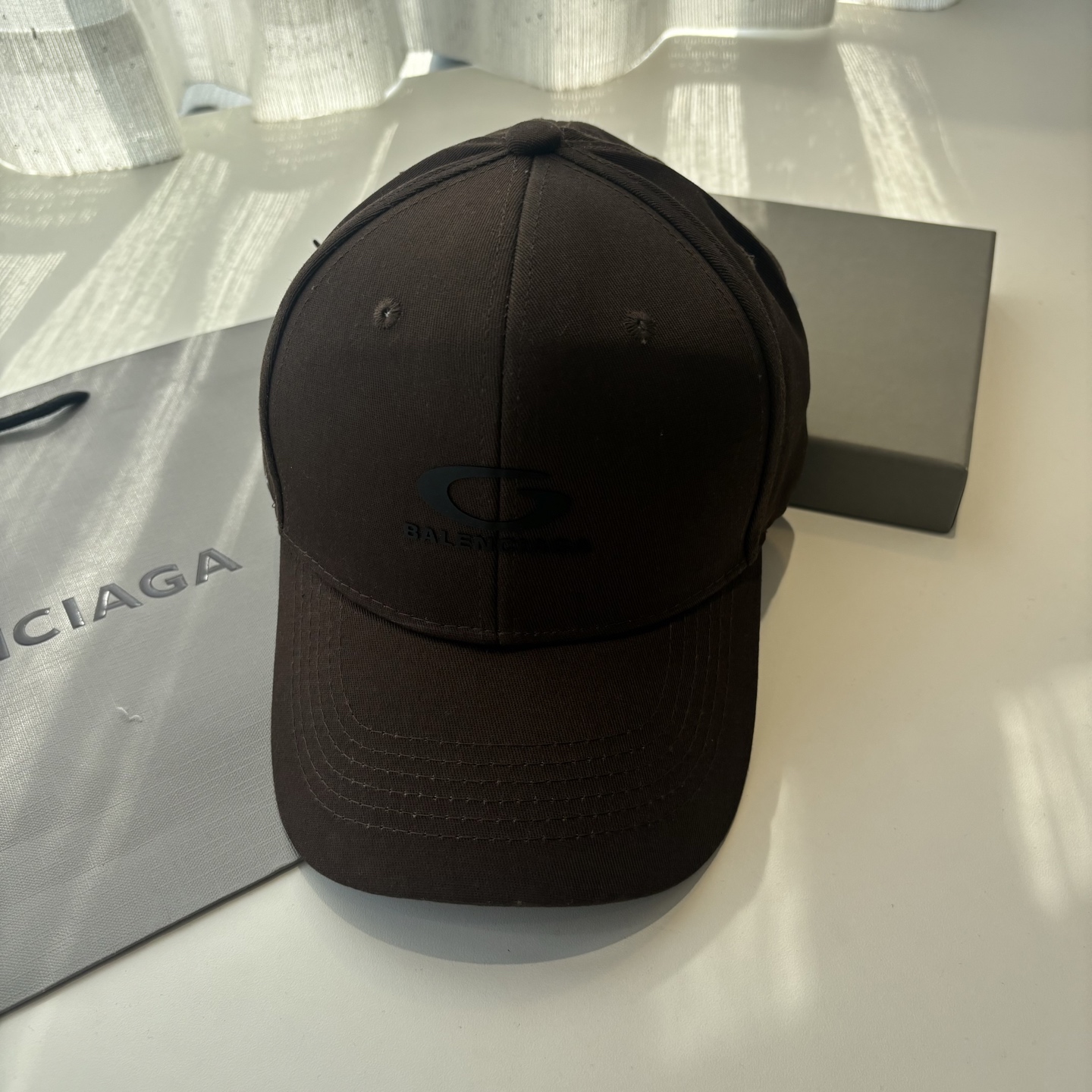 新品Balenciaga 巴黎世家字母新款棒球帽现货秒发🧢简约时尚超级无敌好看的帽子！情侣款！