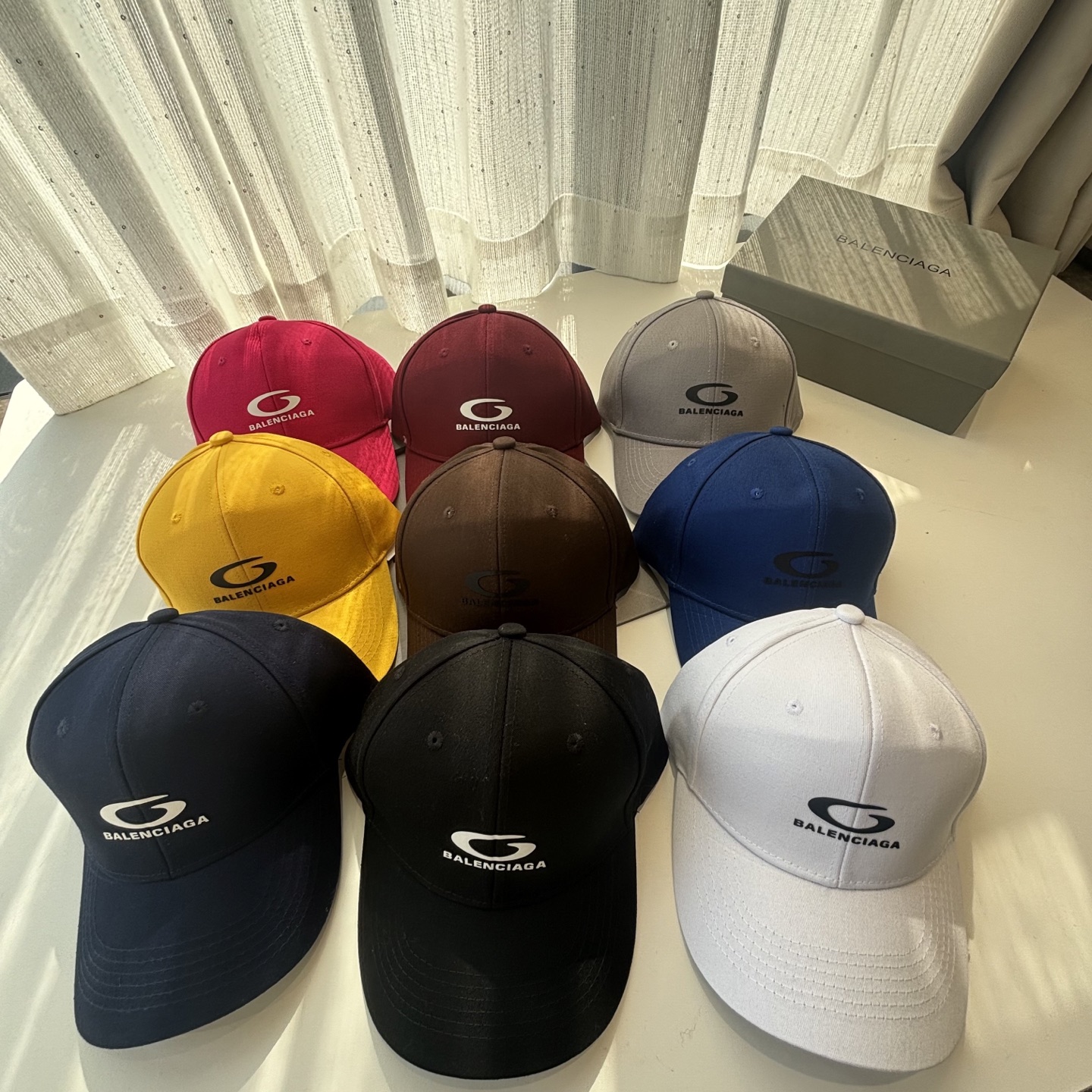 新品Balenciaga 巴黎世家字母新款棒球帽现货秒发🧢简约时尚超级无敌好看的帽子！情侣款！