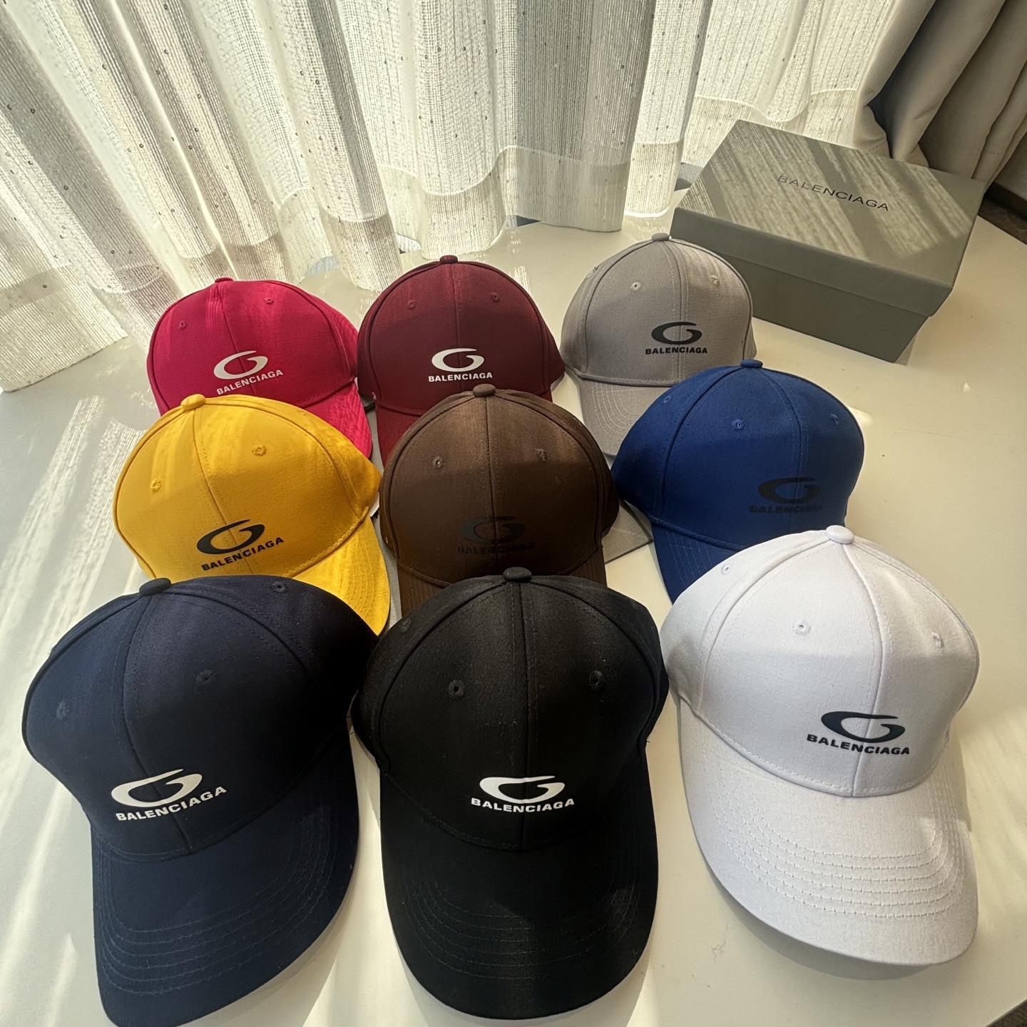 新品Balenciaga 巴黎世家字母新款棒球帽现货秒发🧢简约时尚超级无敌好看的帽子！情侣款！