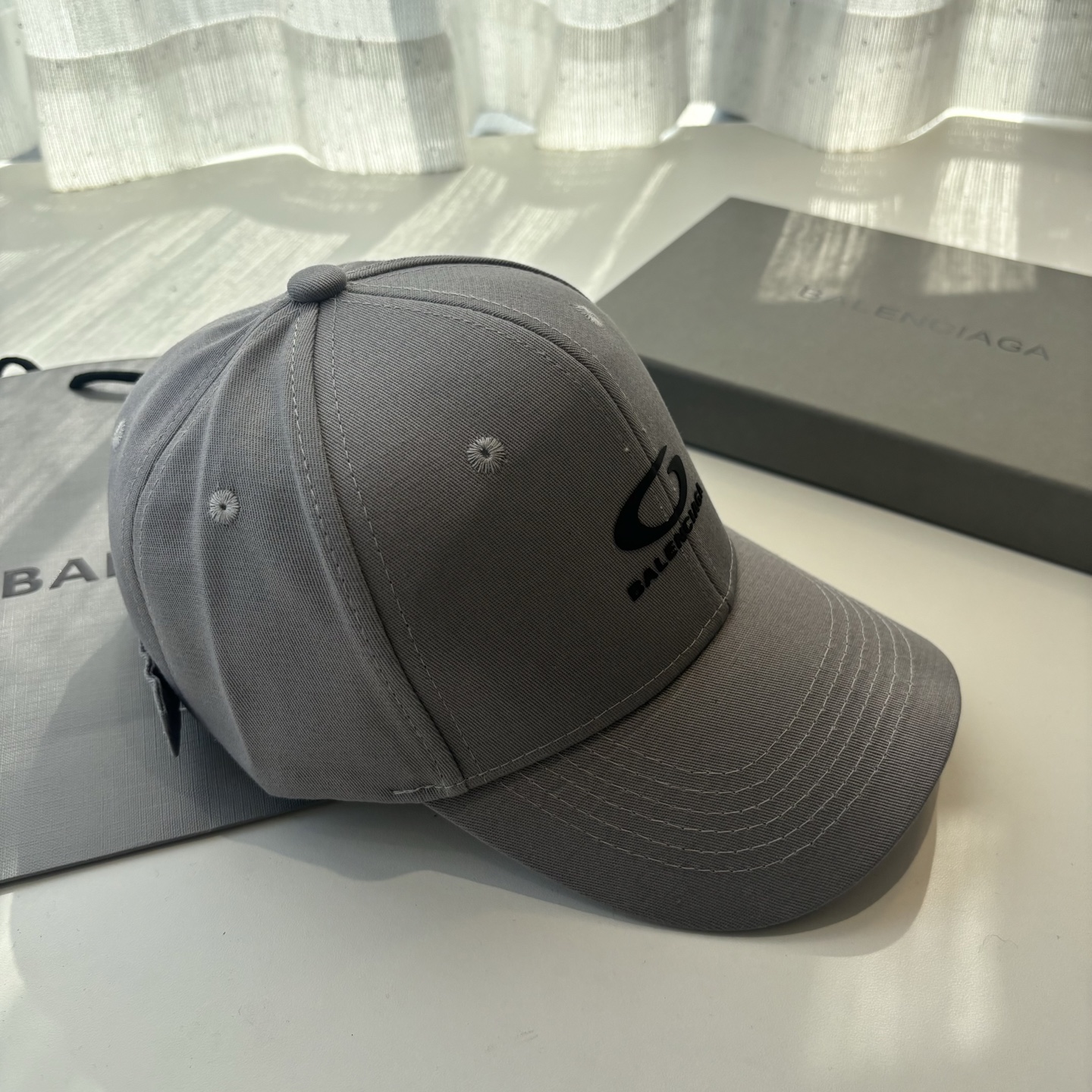 新品Balenciaga 巴黎世家字母新款棒球帽现货秒发🧢简约时尚超级无敌好看的帽子！情侣款！