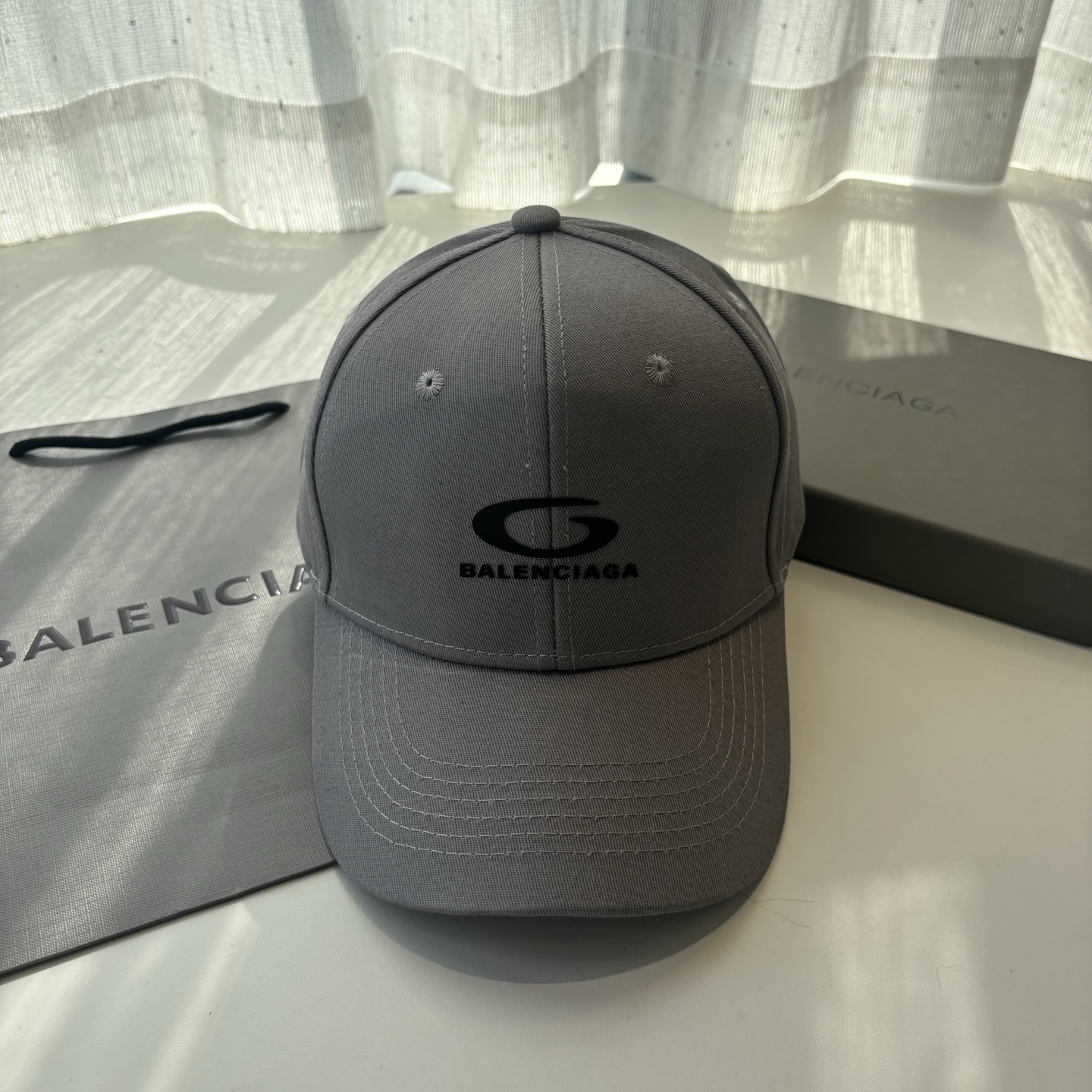 新品Balenciaga 巴黎世家字母新款棒球帽现货秒发🧢简约时尚超级无敌好看的帽子！情侣款！