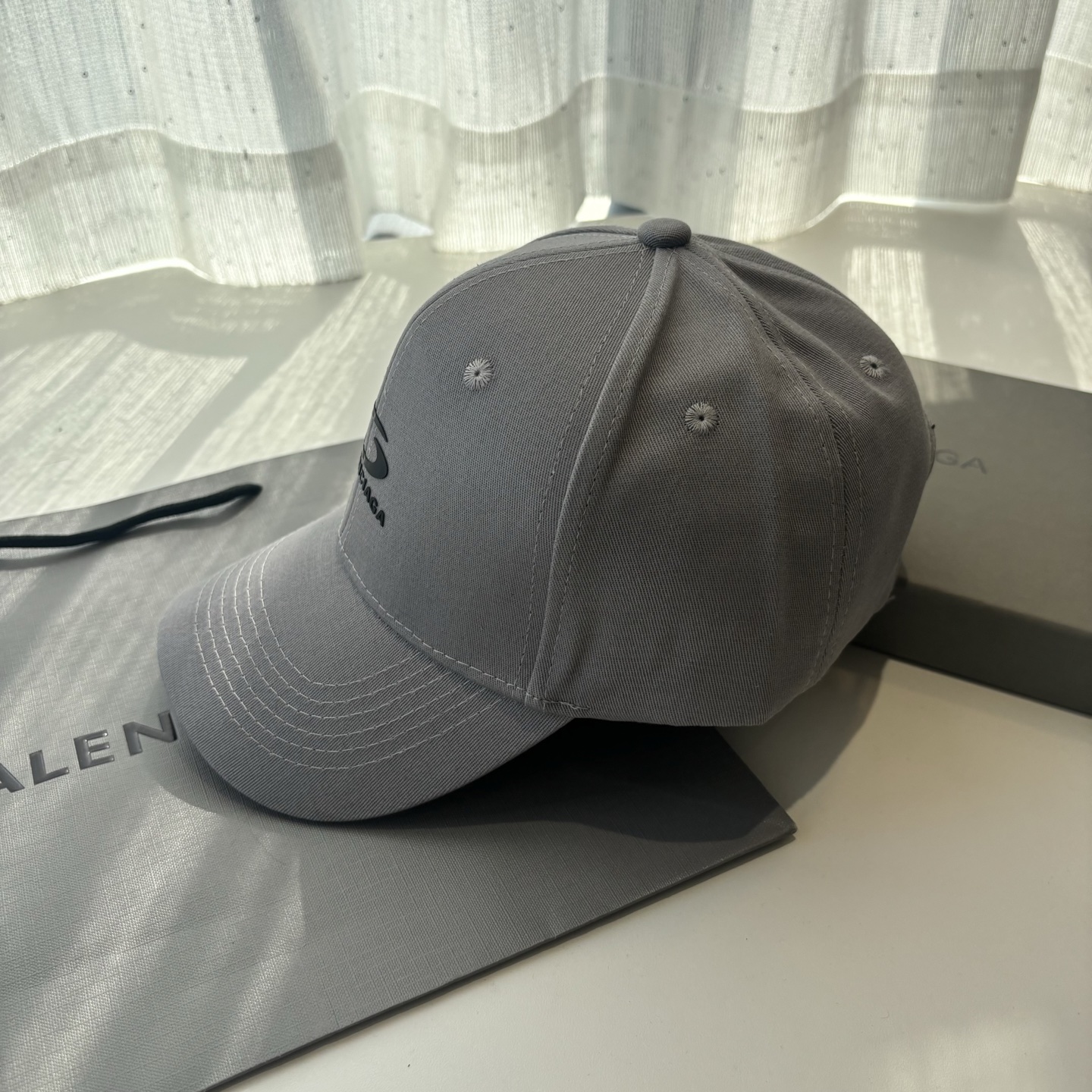 新品Balenciaga 巴黎世家字母新款棒球帽现货秒发🧢简约时尚超级无敌好看的帽子！情侣款！