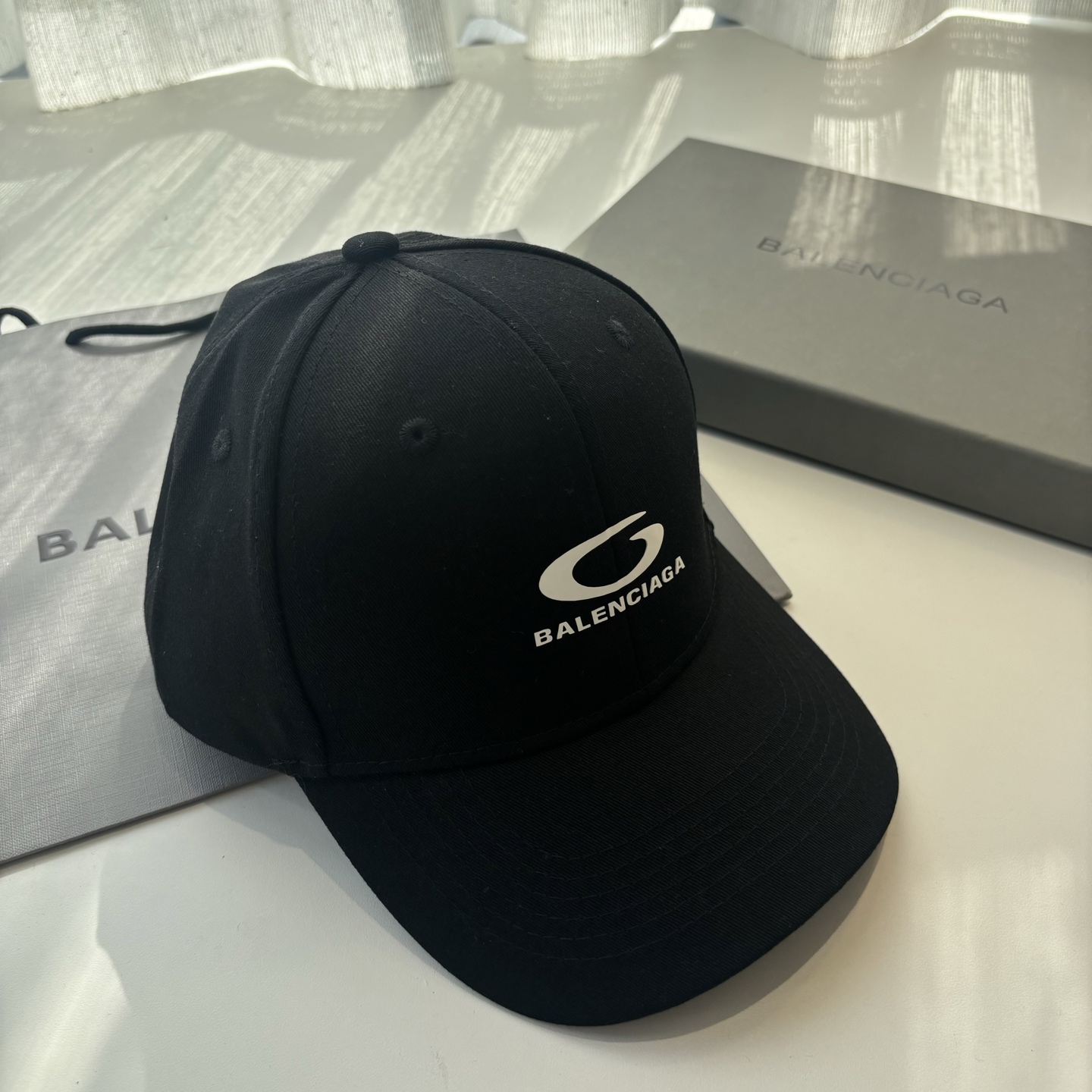 新品Balenciaga 巴黎世家字母新款棒球帽现货秒发🧢简约时尚超级无敌好看的帽子！情侣款！