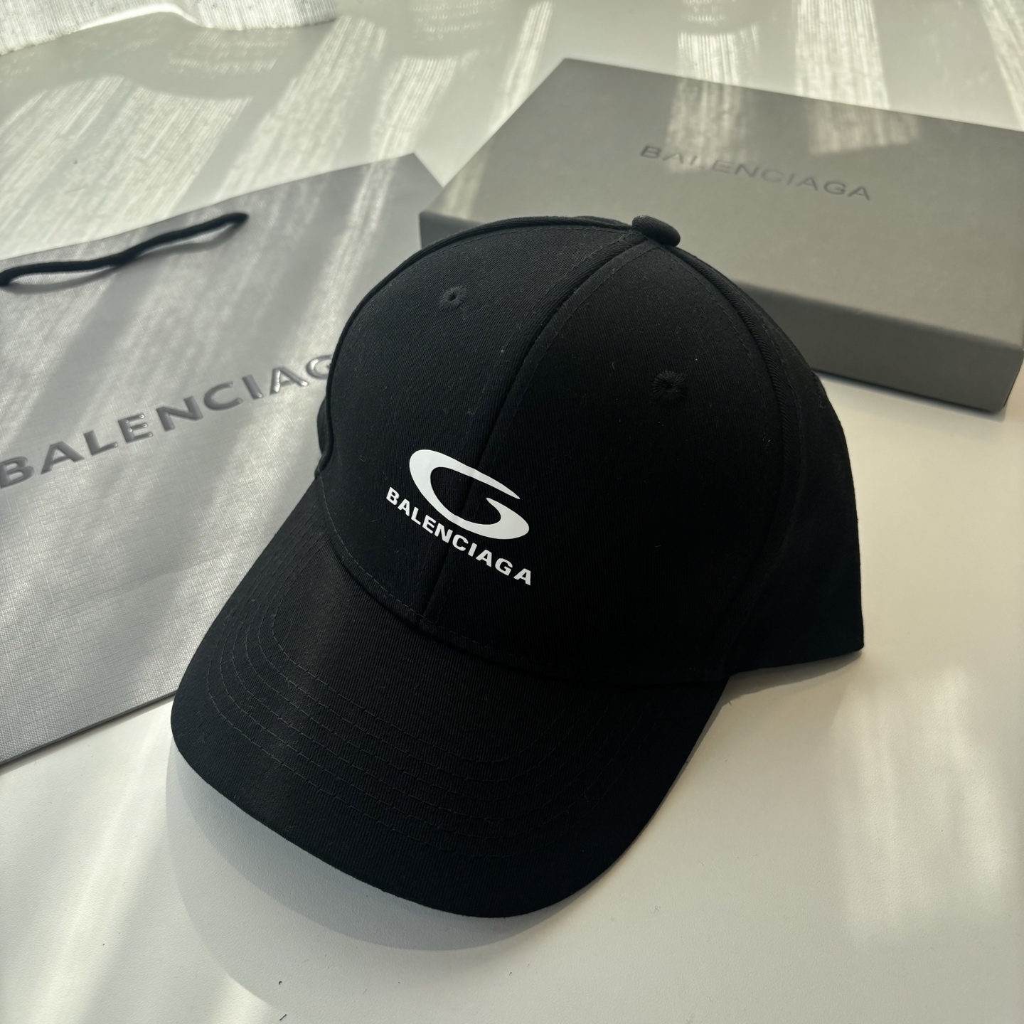新品Balenciaga 巴黎世家字母新款棒球帽现货秒发🧢简约时尚超级无敌好看的帽子！情侣款！