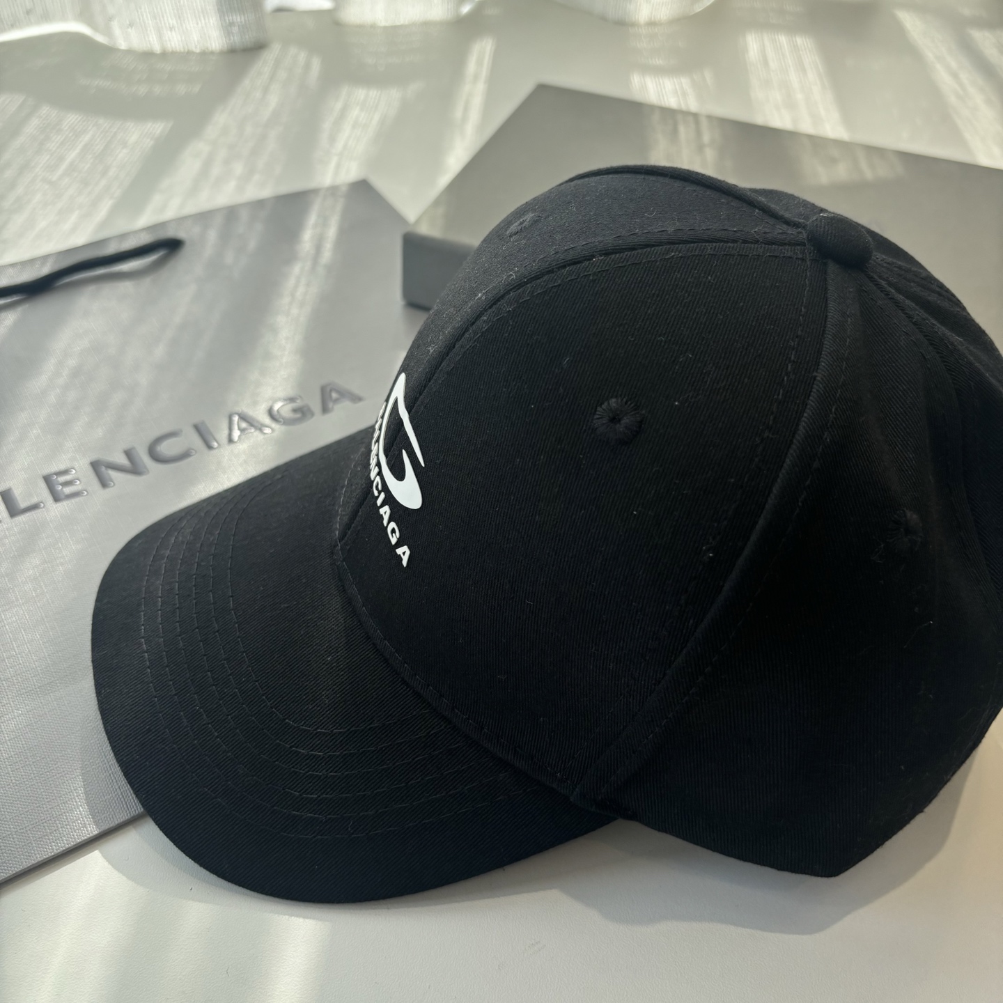 新品Balenciaga 巴黎世家字母新款棒球帽现货秒发🧢简约时尚超级无敌好看的帽子！情侣款！