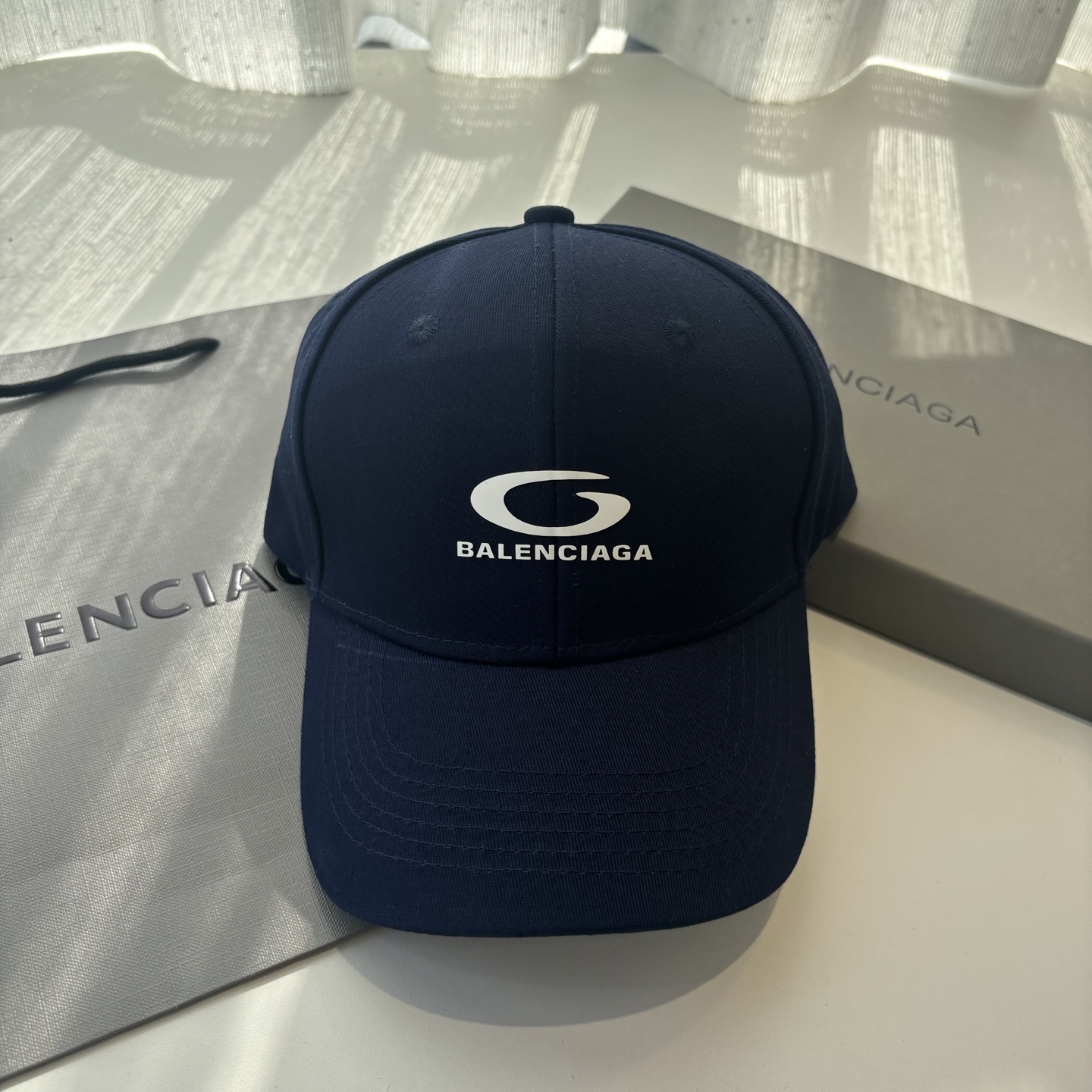 新品Balenciaga 巴黎世家字母新款棒球帽现货秒发🧢简约时尚超级无敌好看的帽子！情侣款！