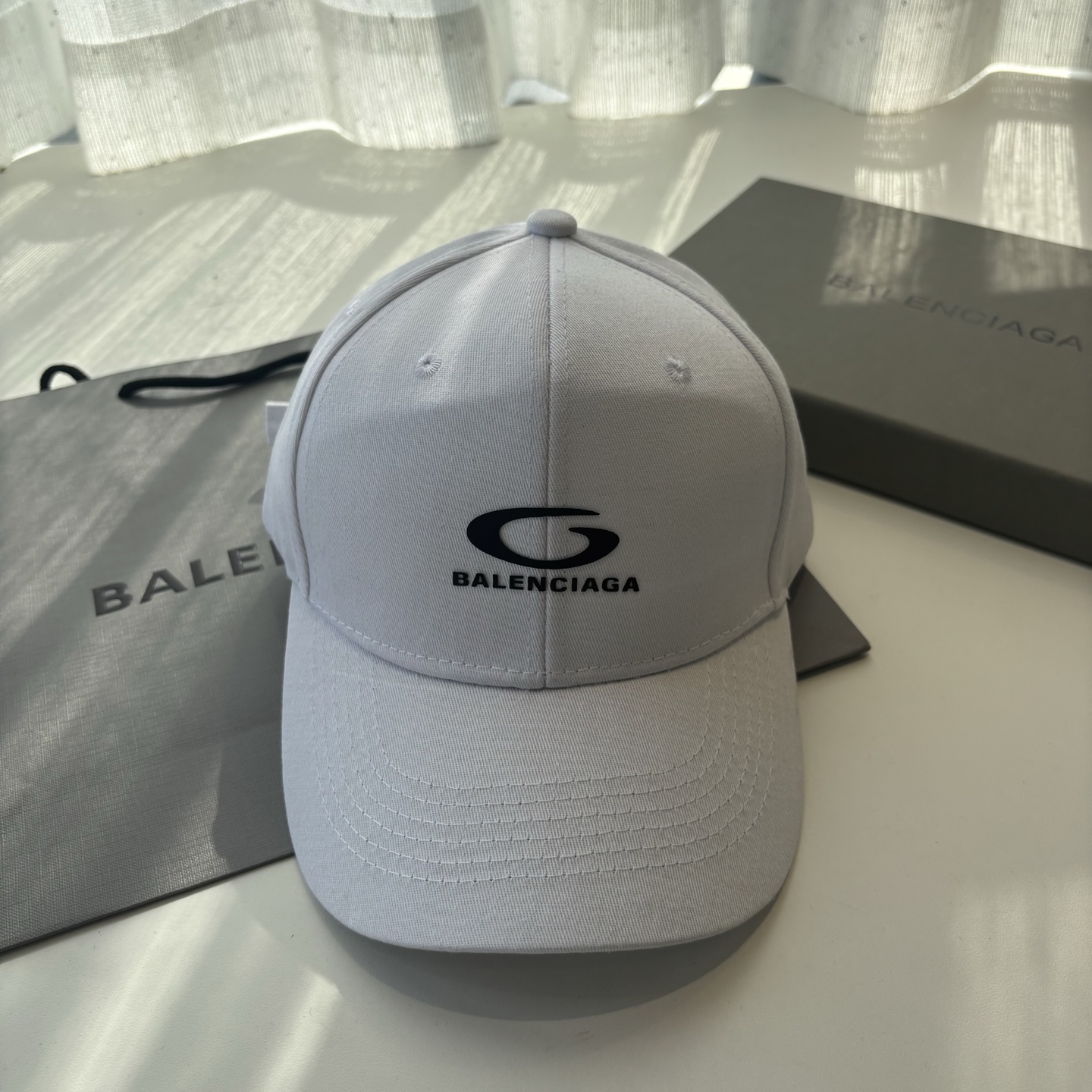 新品Balenciaga 巴黎世家字母新款棒球帽现货秒发🧢简约时尚超级无敌好看的帽子！情侣款！