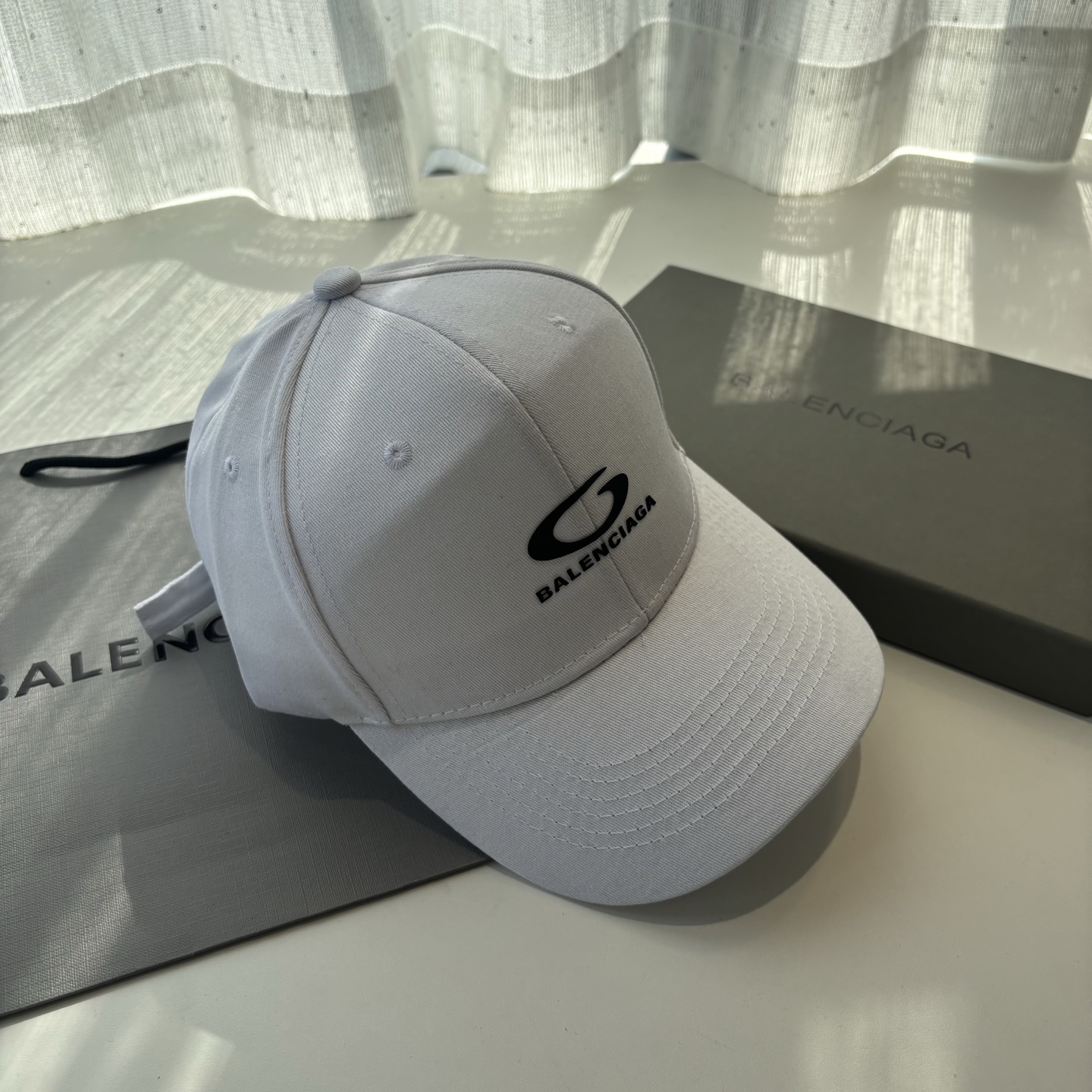 新品Balenciaga 巴黎世家字母新款棒球帽现货秒发🧢简约时尚超级无敌好看的帽子！情侣款！