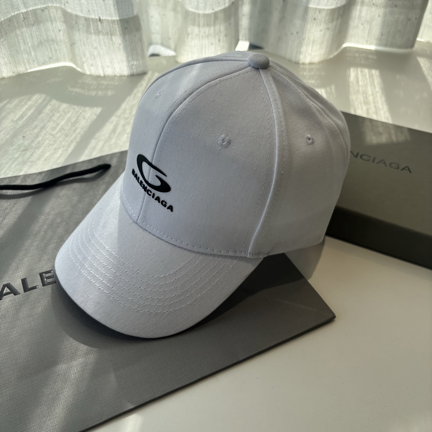 新品Balenciaga 巴黎世家字母新款棒球帽现货秒发🧢简约时尚超级无敌好看的帽子！情侣款！