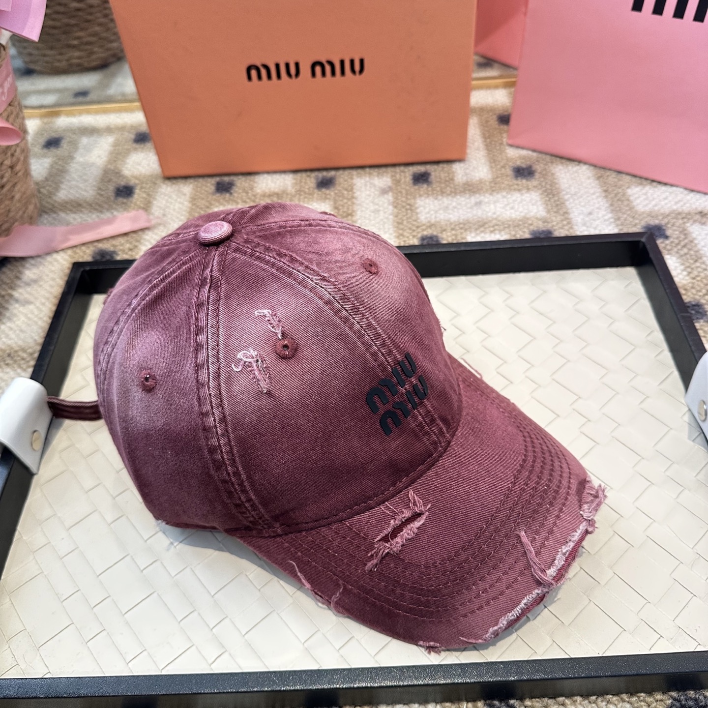 谬谬miumiu 原单 新款棒球帽，正品开模订制，原版做工细致质量超赞！